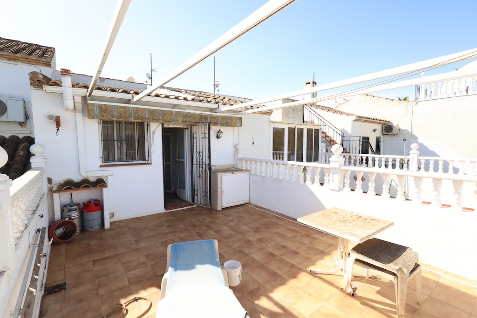 Segunda mano - Villa -
Lomas Del Golf - Inland