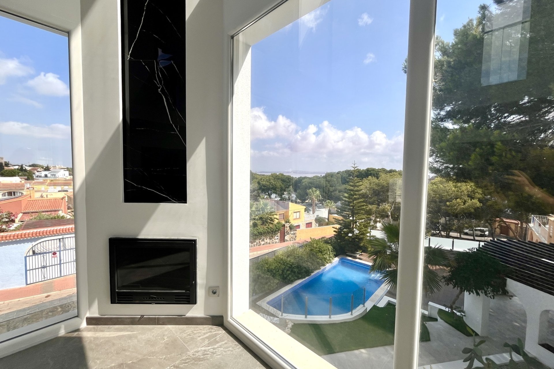 Segunda mano - Villa -
Los Balcones - Costa Blanca