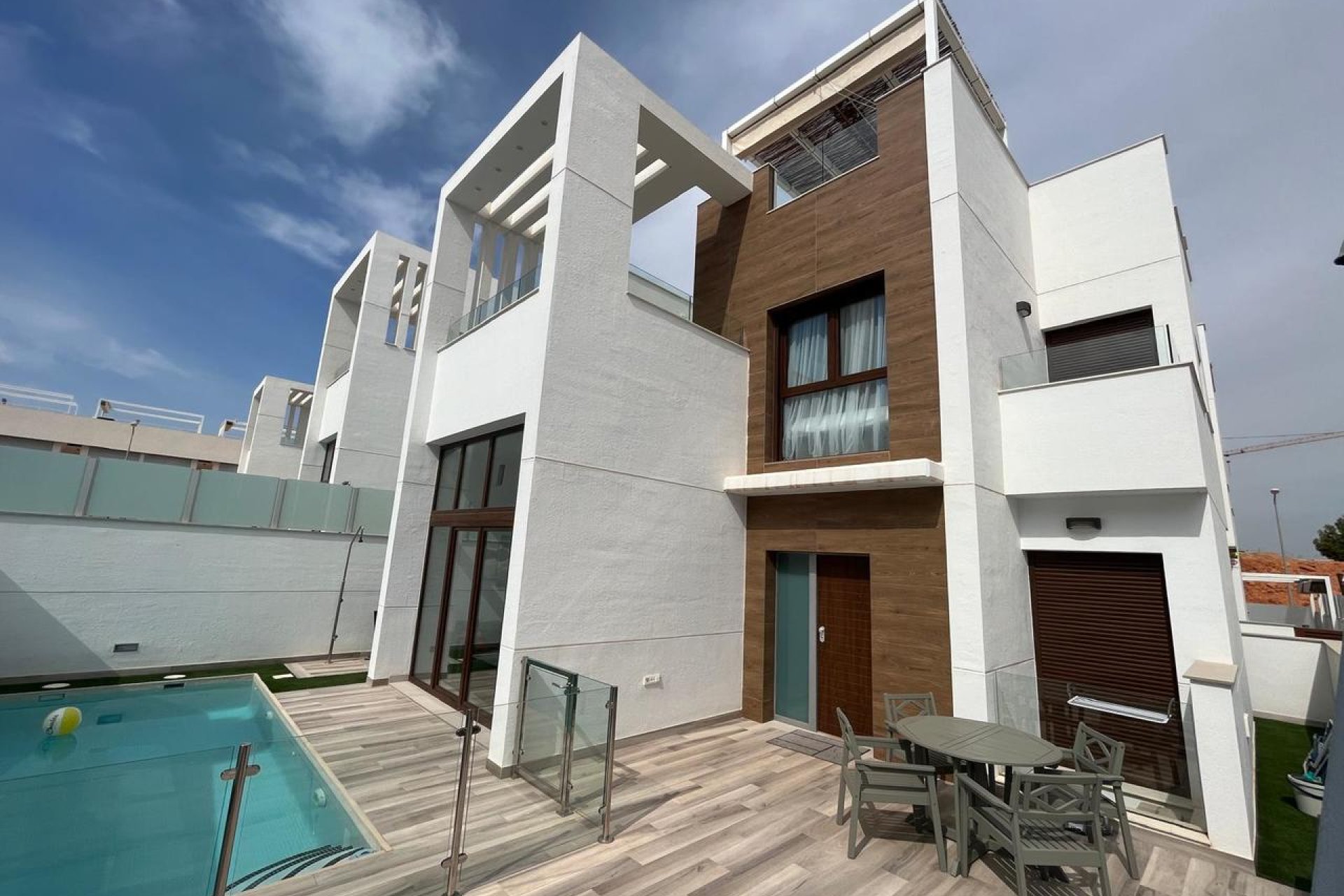 Segunda mano - Villa -
Los Balcones - Costa Blanca