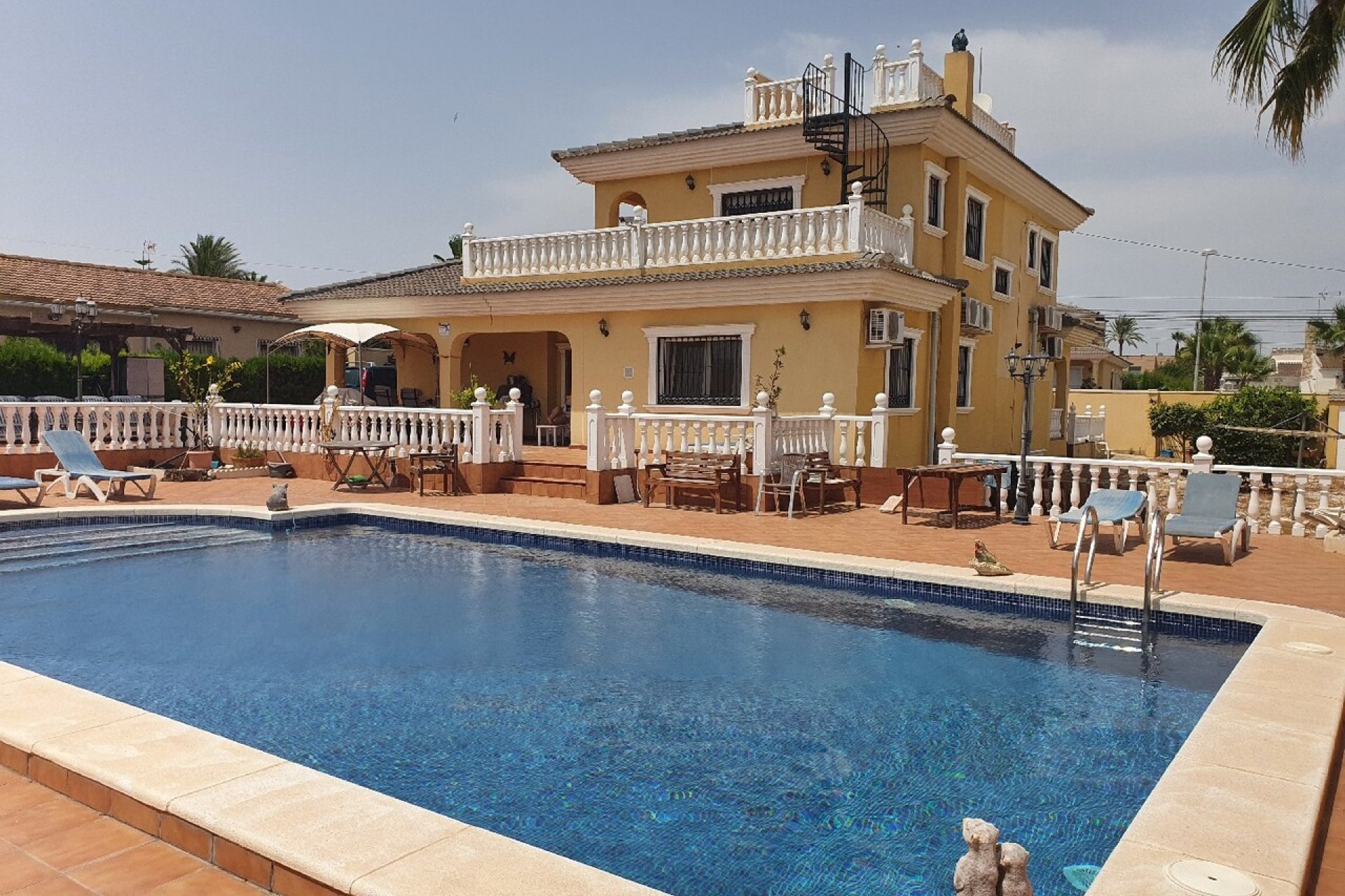 Segunda mano - Villa -
Los Balcones - Costa Blanca