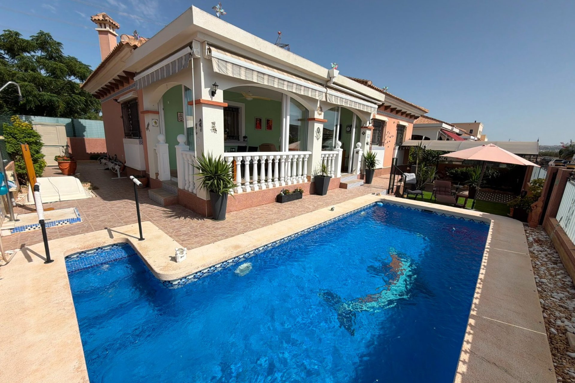 Segunda mano - Villa -
Los Montesinos - Costa Blanca