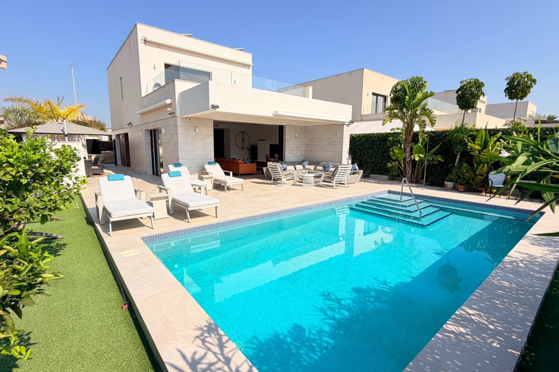 Segunda mano - Villa -
Los Montesinos - Costa Blanca