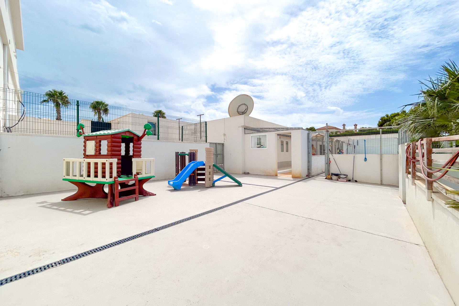 Segunda mano - Villa -
Los Montesinos - Costa Blanca