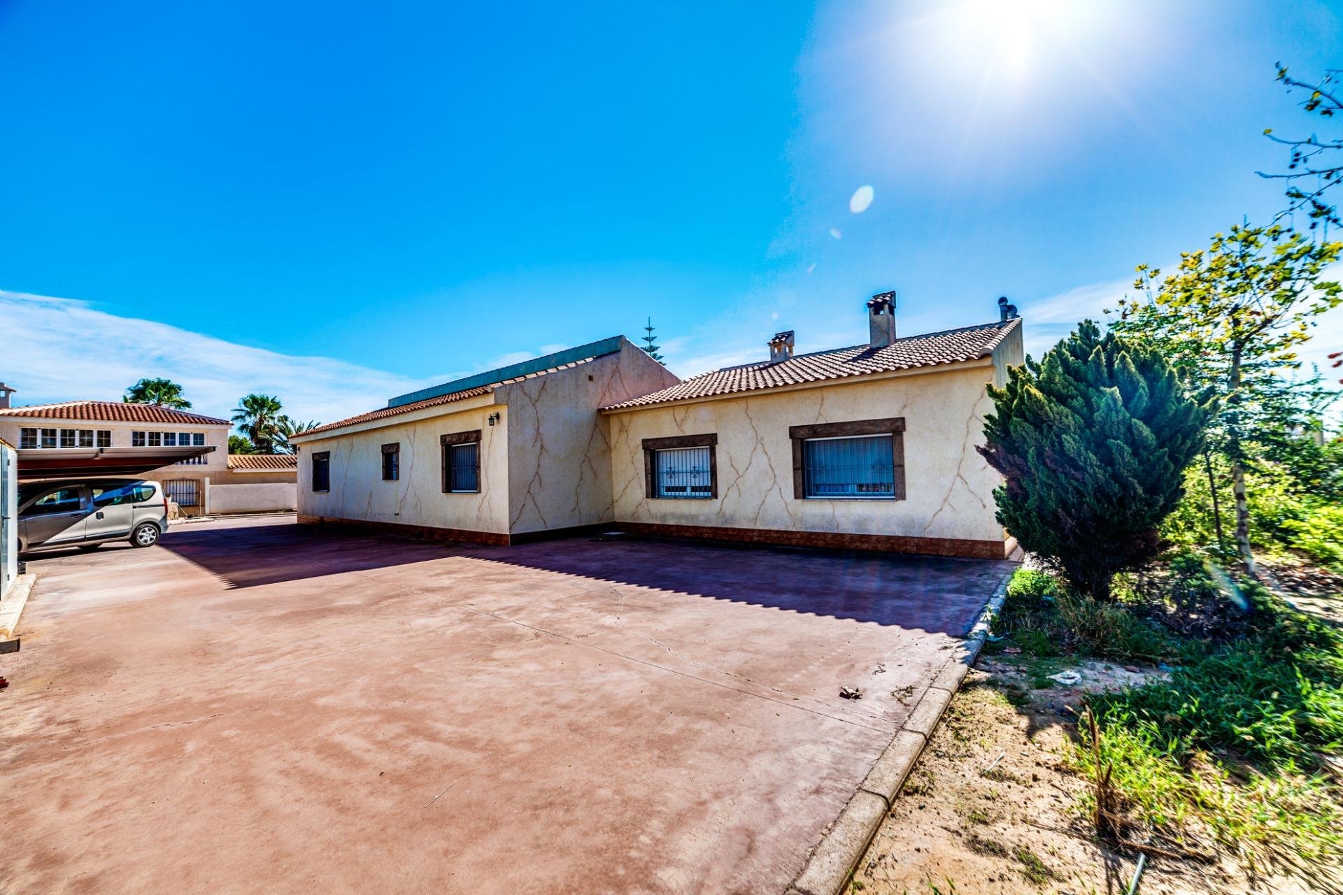 Segunda mano - Villa -
Los Montesinos - Montesinos  Los