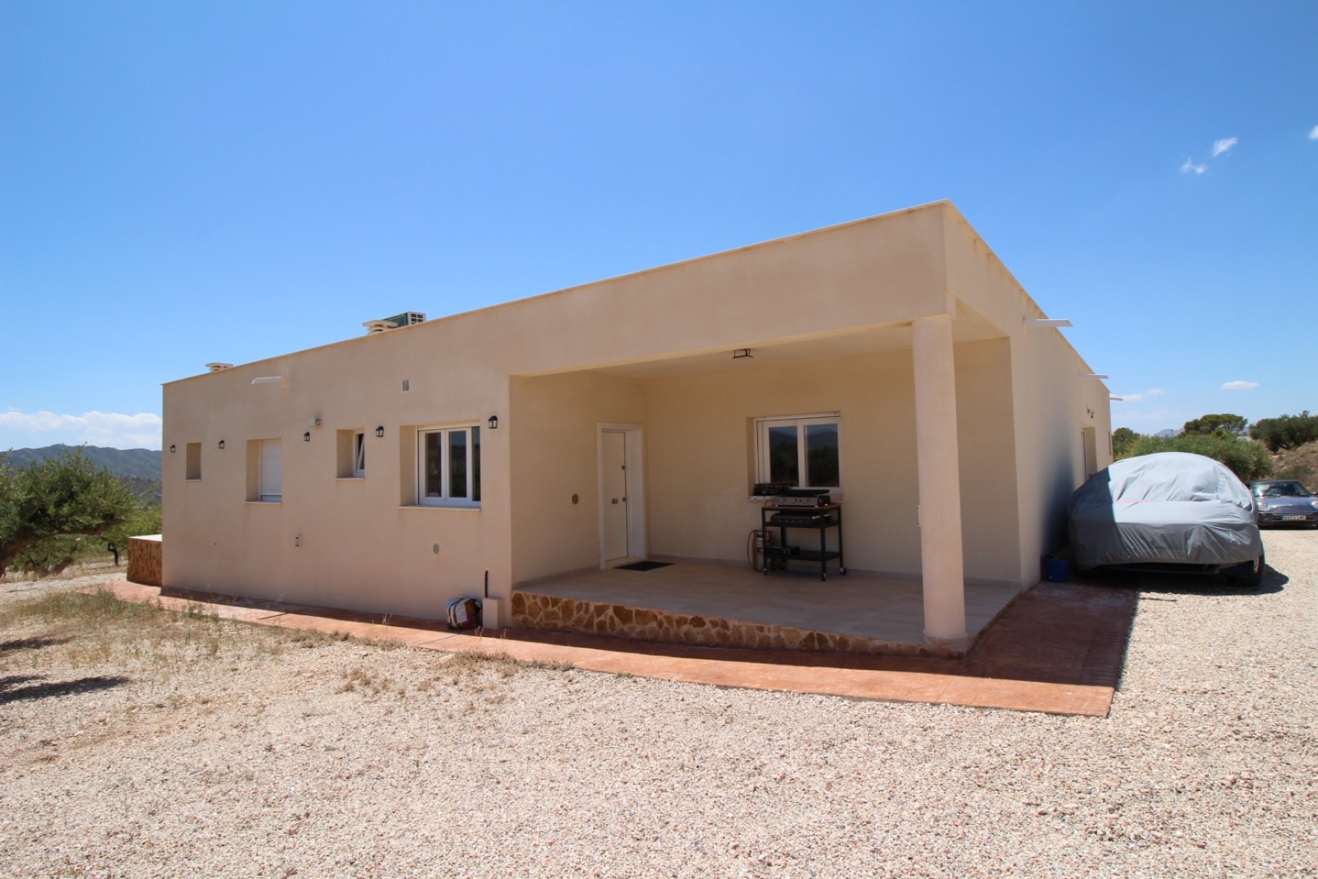 Segunda mano - Villa -
Macisvenda - Inland