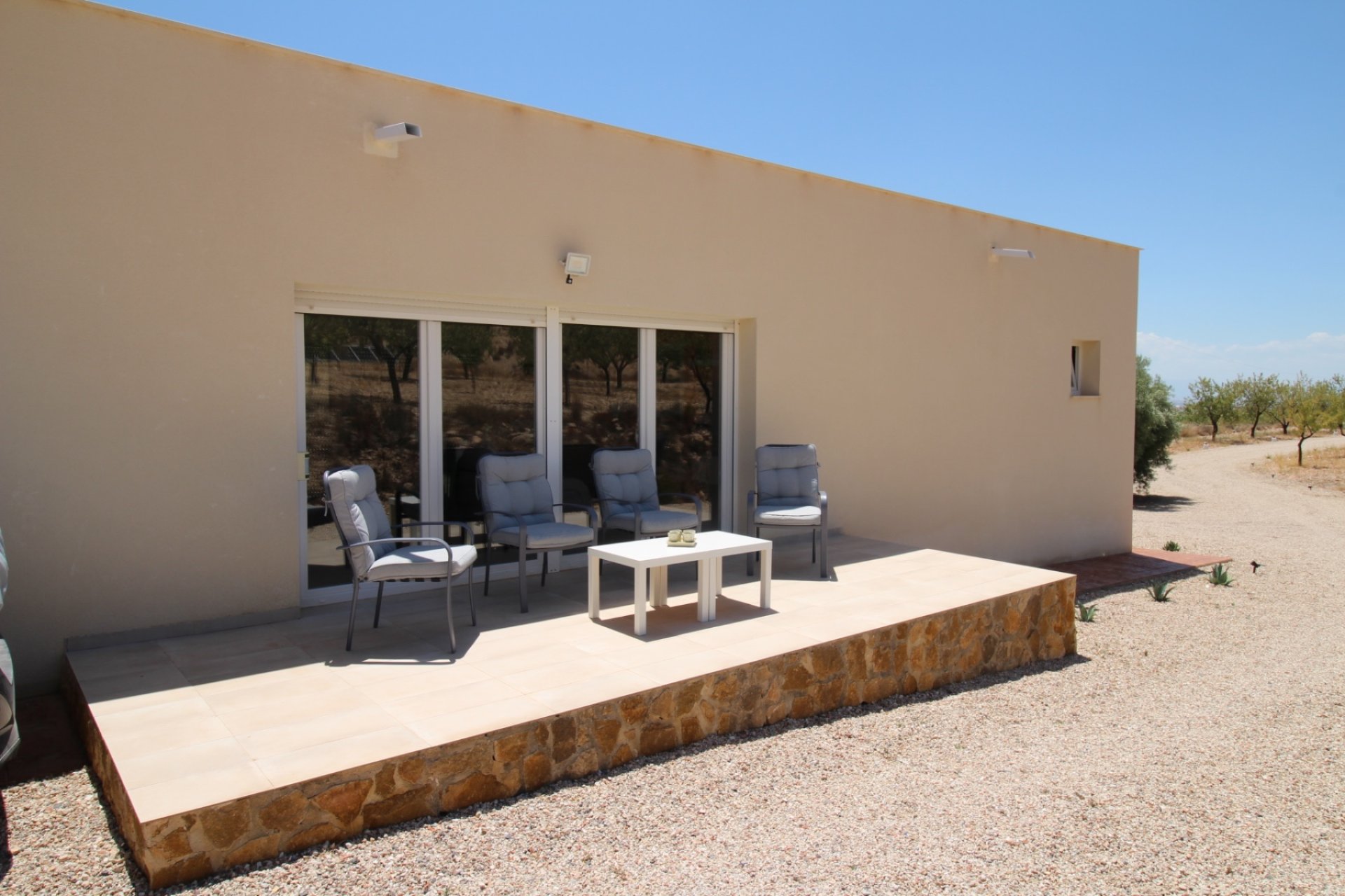 Segunda mano - Villa -
Macisvenda - Inland
