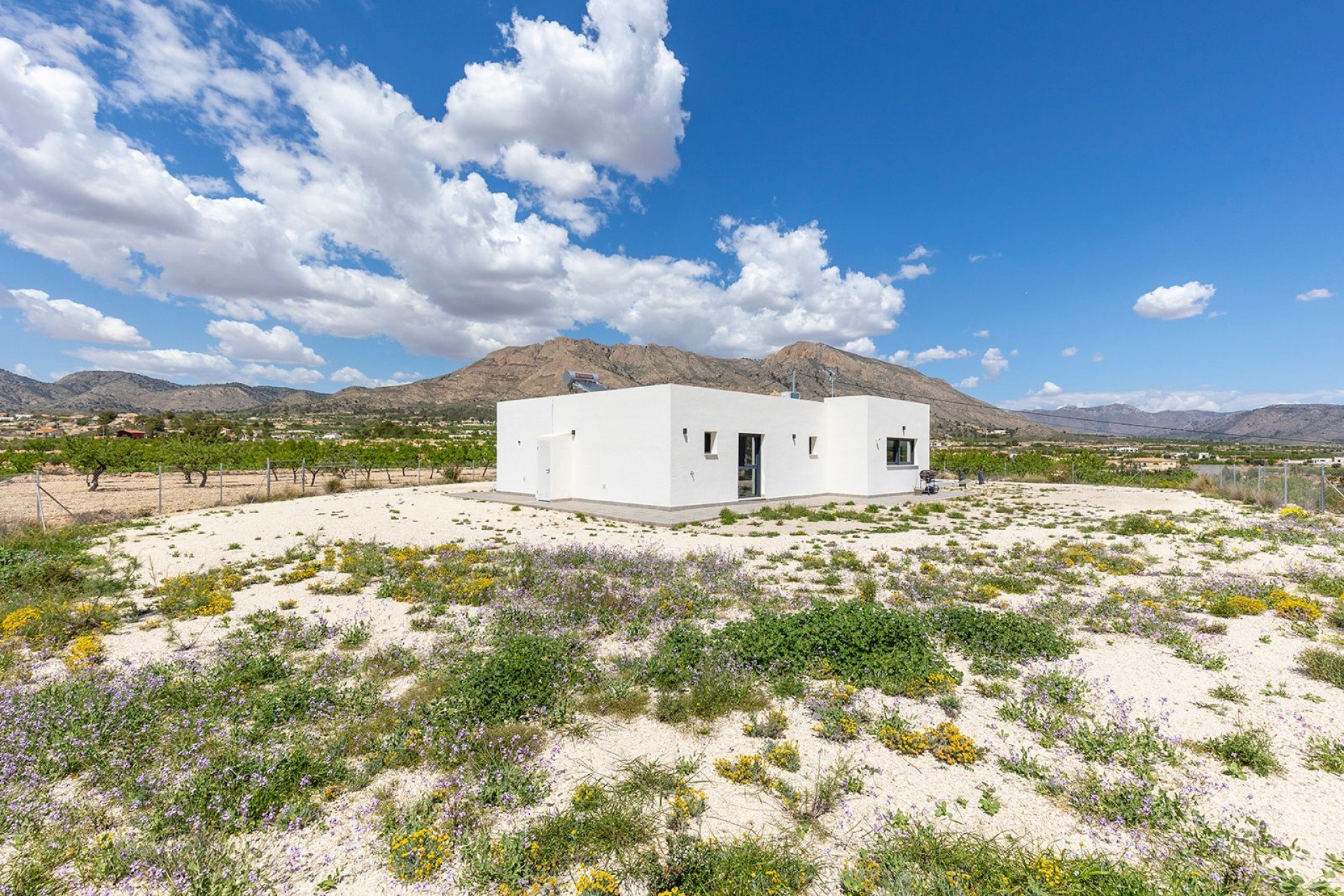 Segunda mano - Villa -
Macisvenda - Inland