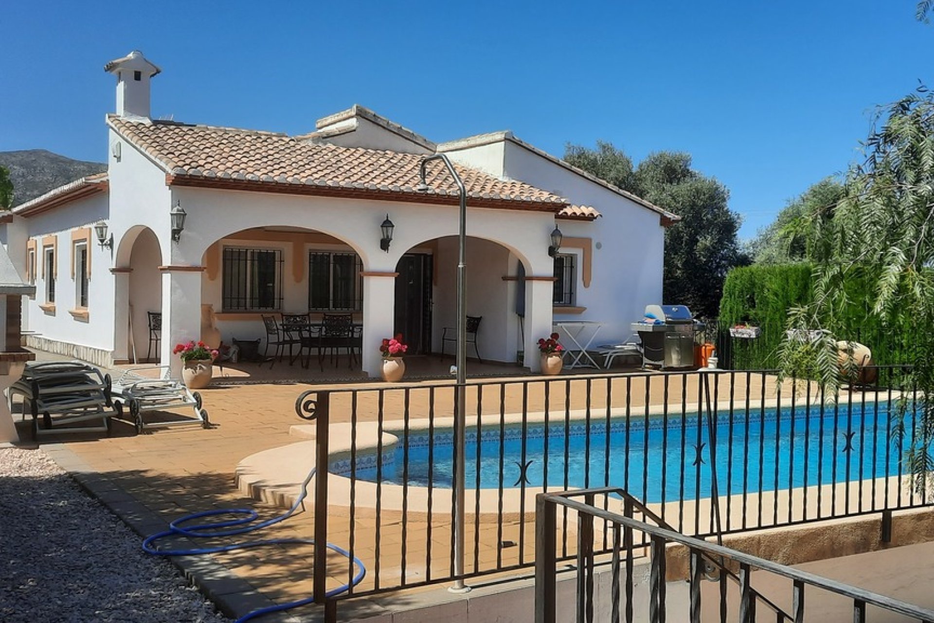Segunda mano - Villa -
Orba - Inland