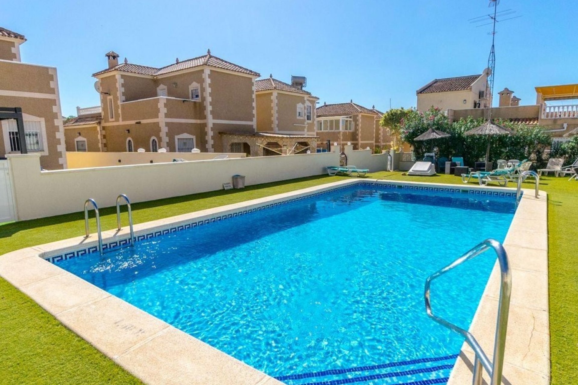 Segunda mano - Villa -
Orihuela Costa - Costa Blanca