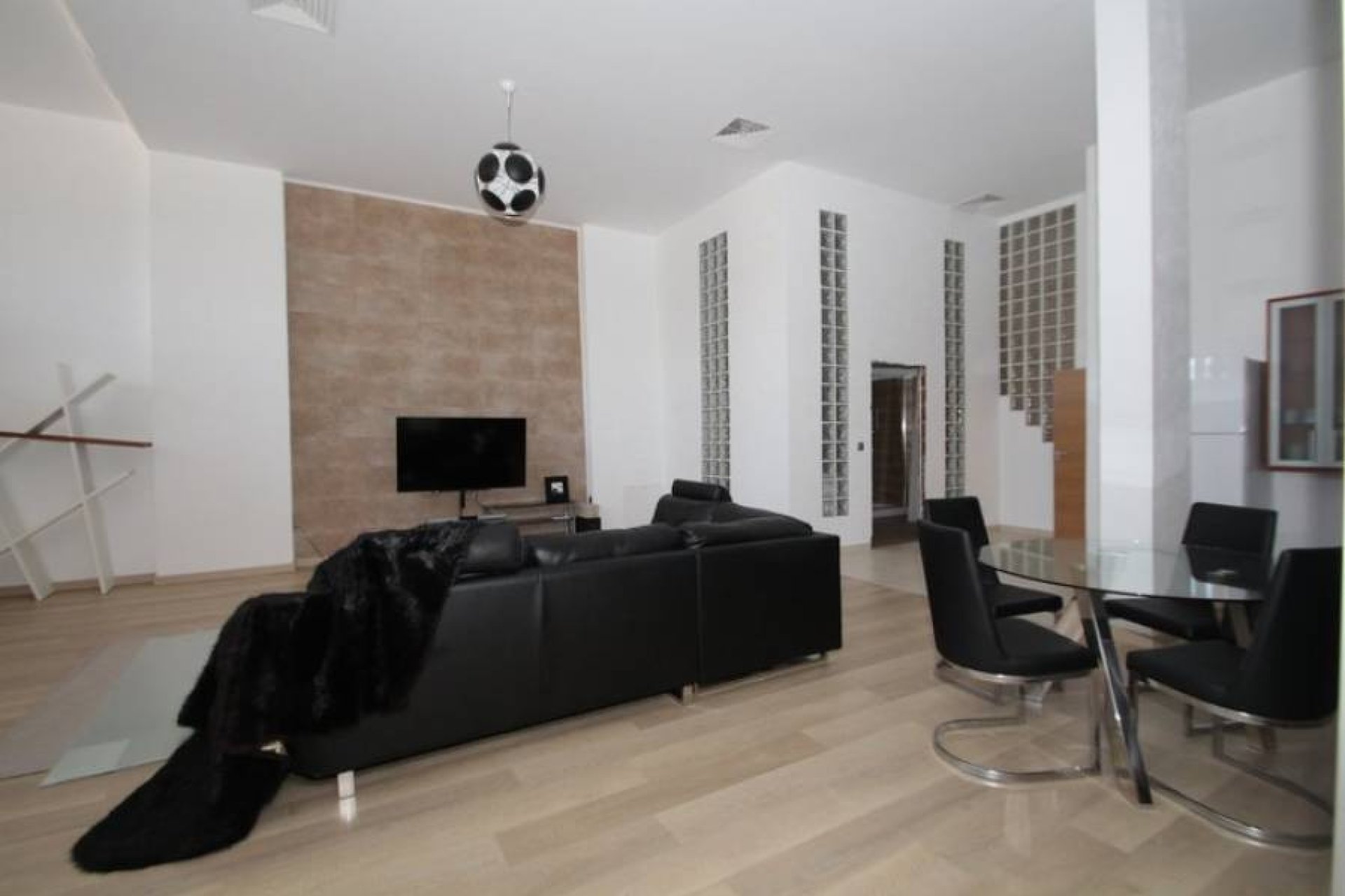 Segunda mano - Villa -
Orihuela Costa - Costa Blanca