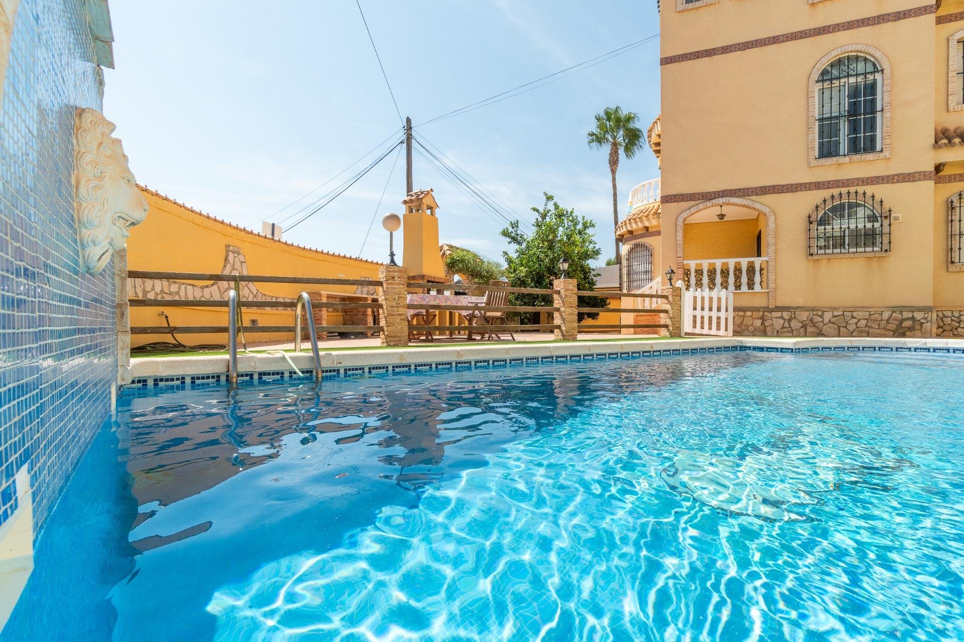 Segunda mano - Villa -
Orihuela Costa - La Florida