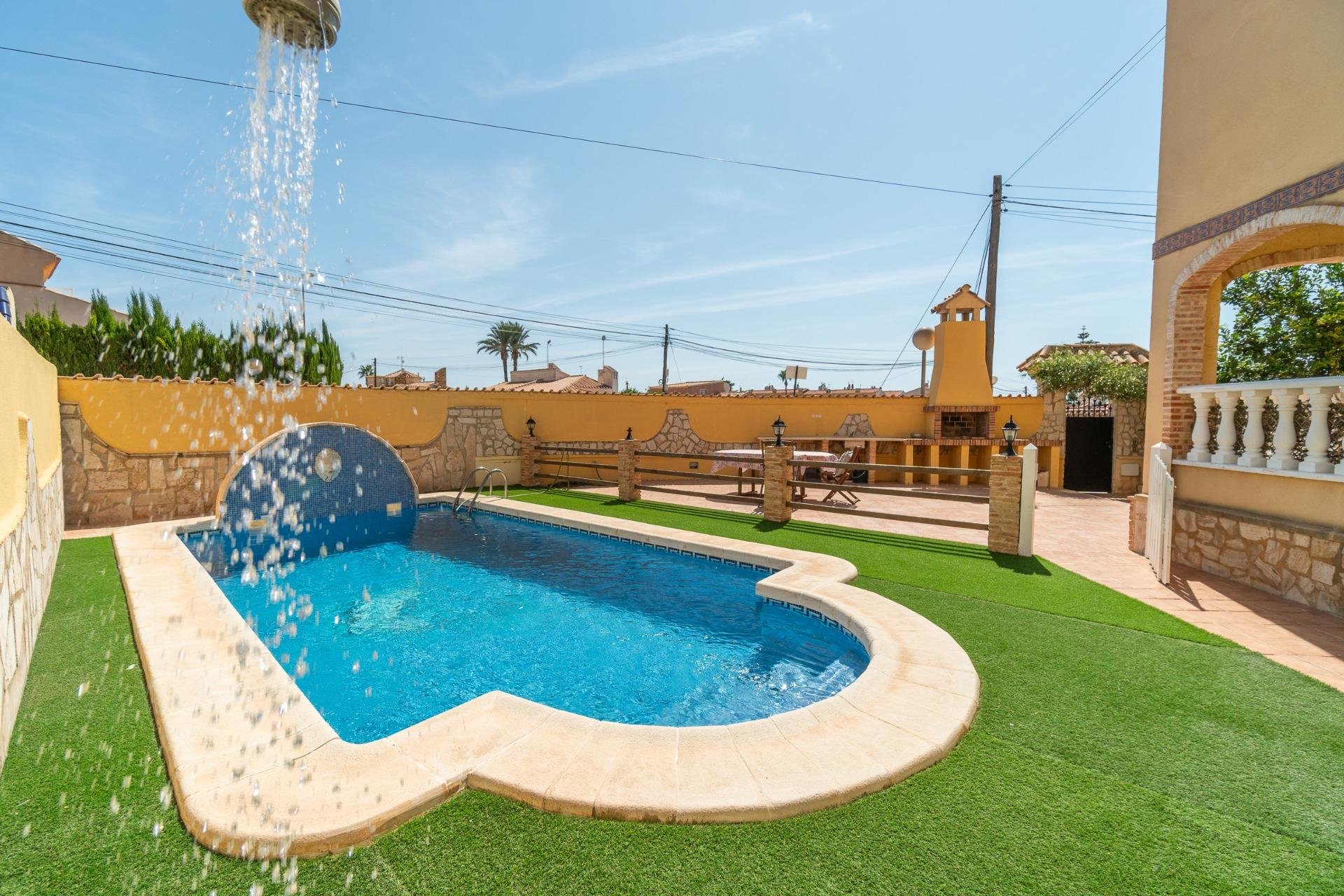 Segunda mano - Villa -
Orihuela Costa - La Florida