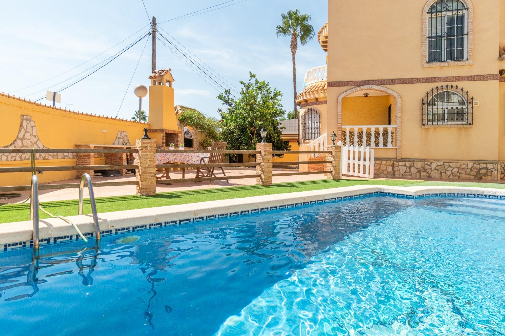 Segunda mano - Villa -
Orihuela Costa - La Florida