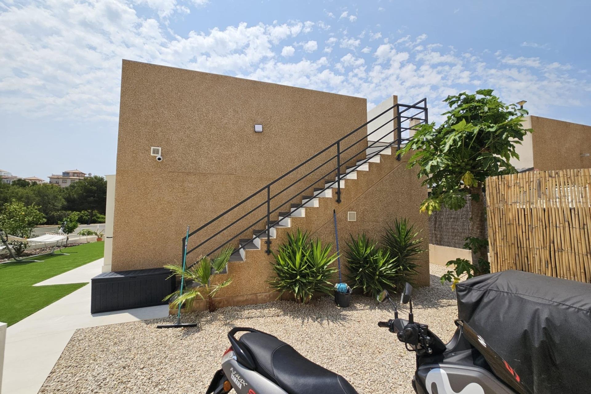Segunda mano - Villa -
Orihuela Costa - La Regia