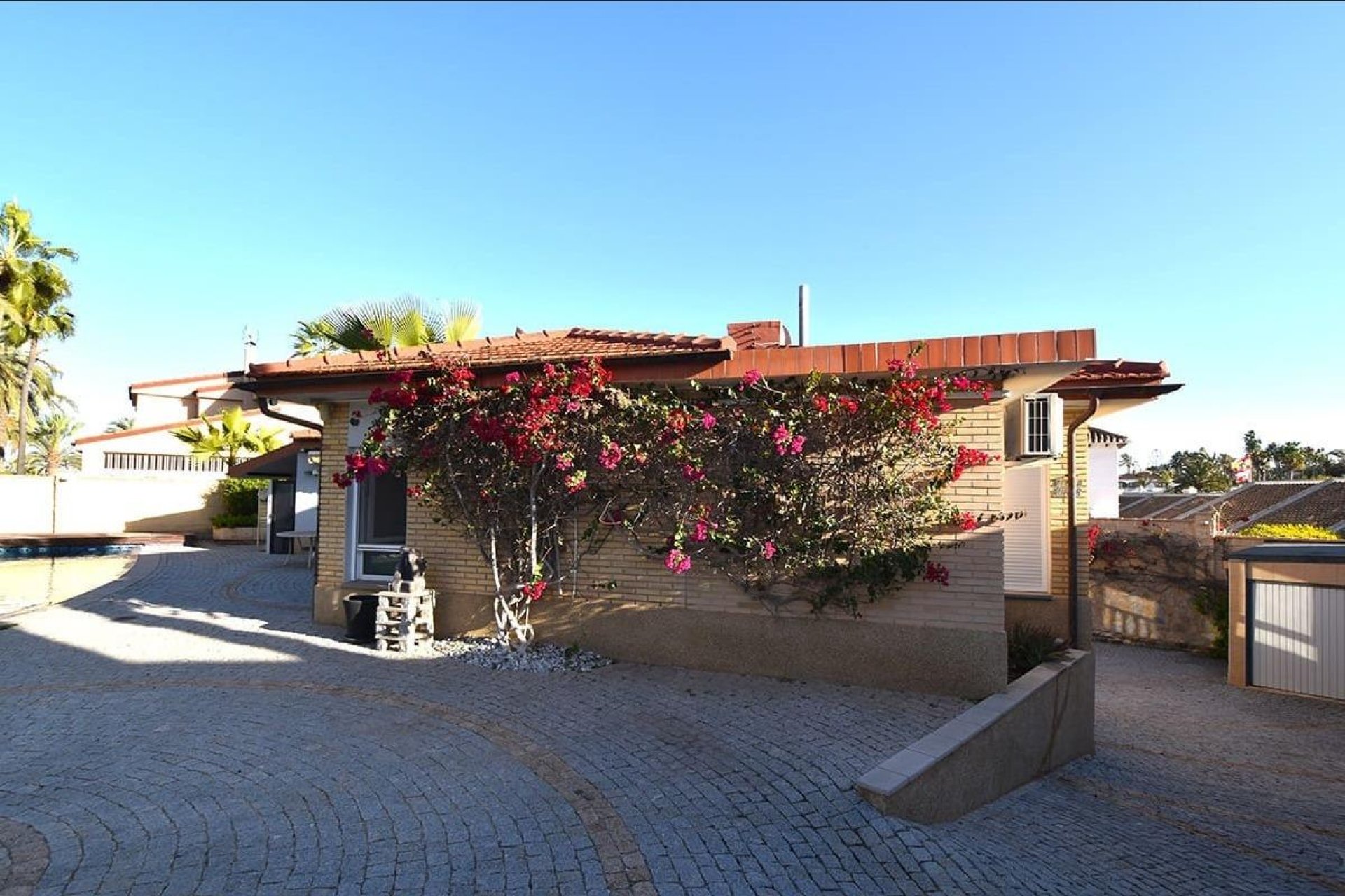 Segunda mano - Villa -
Orihuela Costa - La Zenia