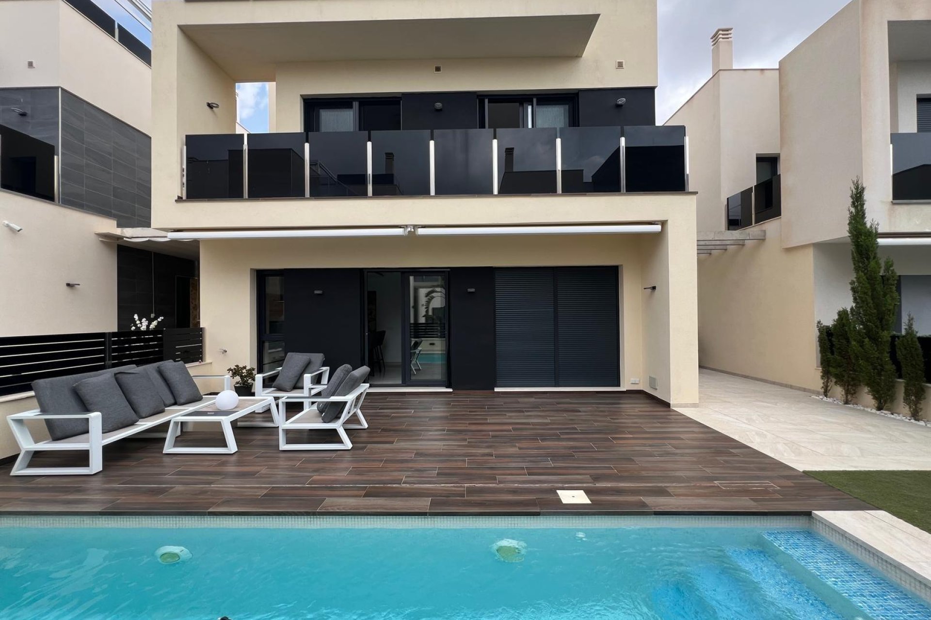 Segunda mano - Villa -
Orihuela Costa - Lomas de Cabo Roig