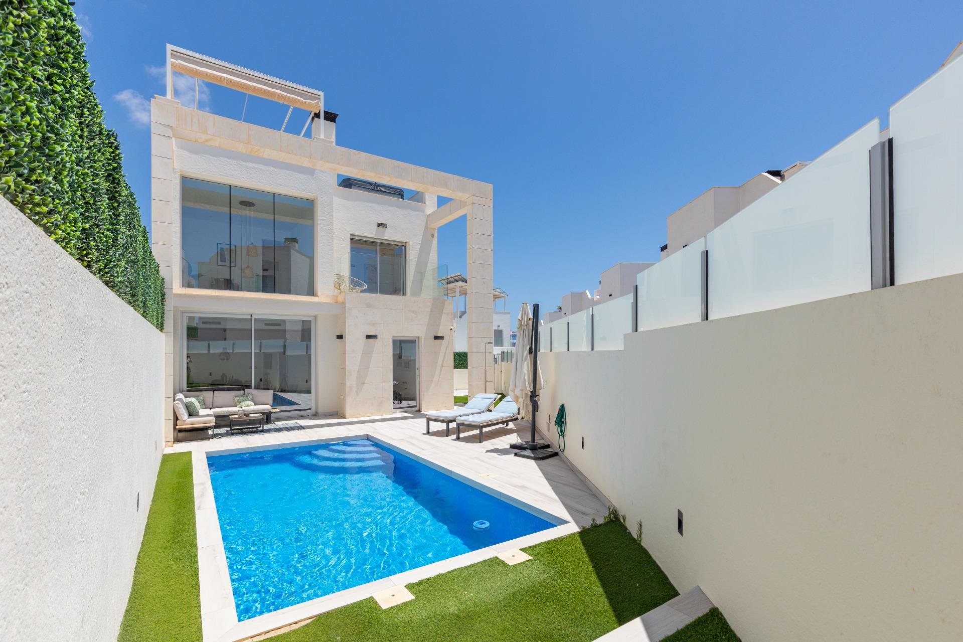 Segunda mano - Villa -
Orihuela Costa - Lomas de Cabo Roig