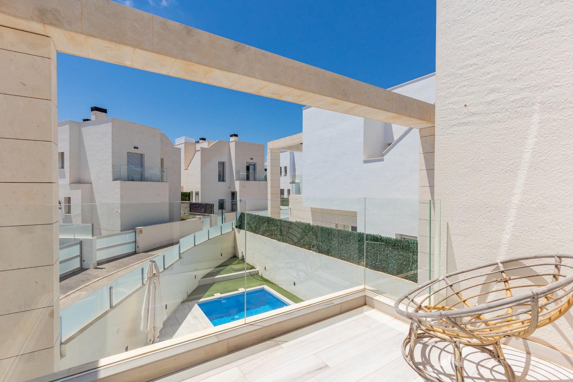 Segunda mano - Villa -
Orihuela Costa - Lomas de Cabo Roig