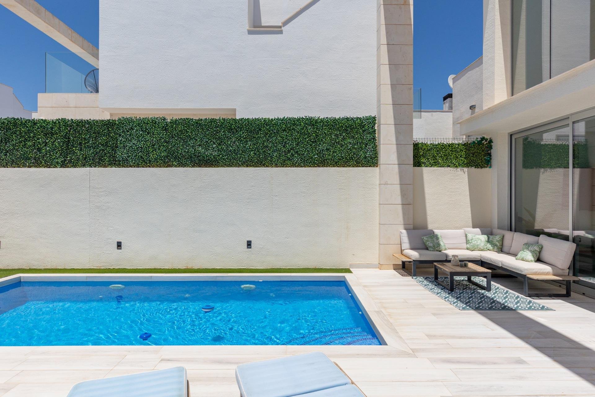 Segunda mano - Villa -
Orihuela Costa - Lomas de Cabo Roig