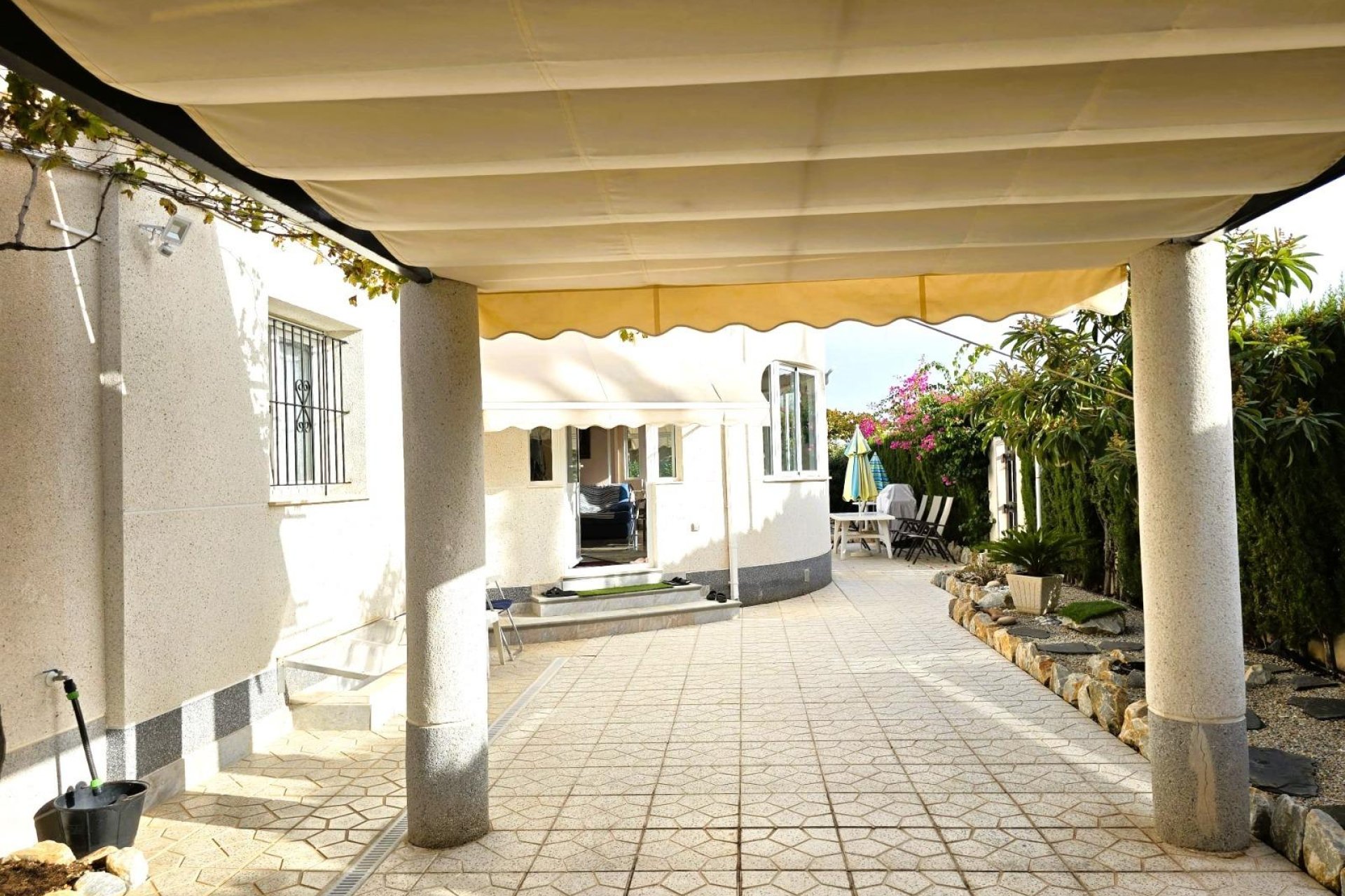 Segunda mano - Villa -
Orihuela Costa - Playa Flamenca