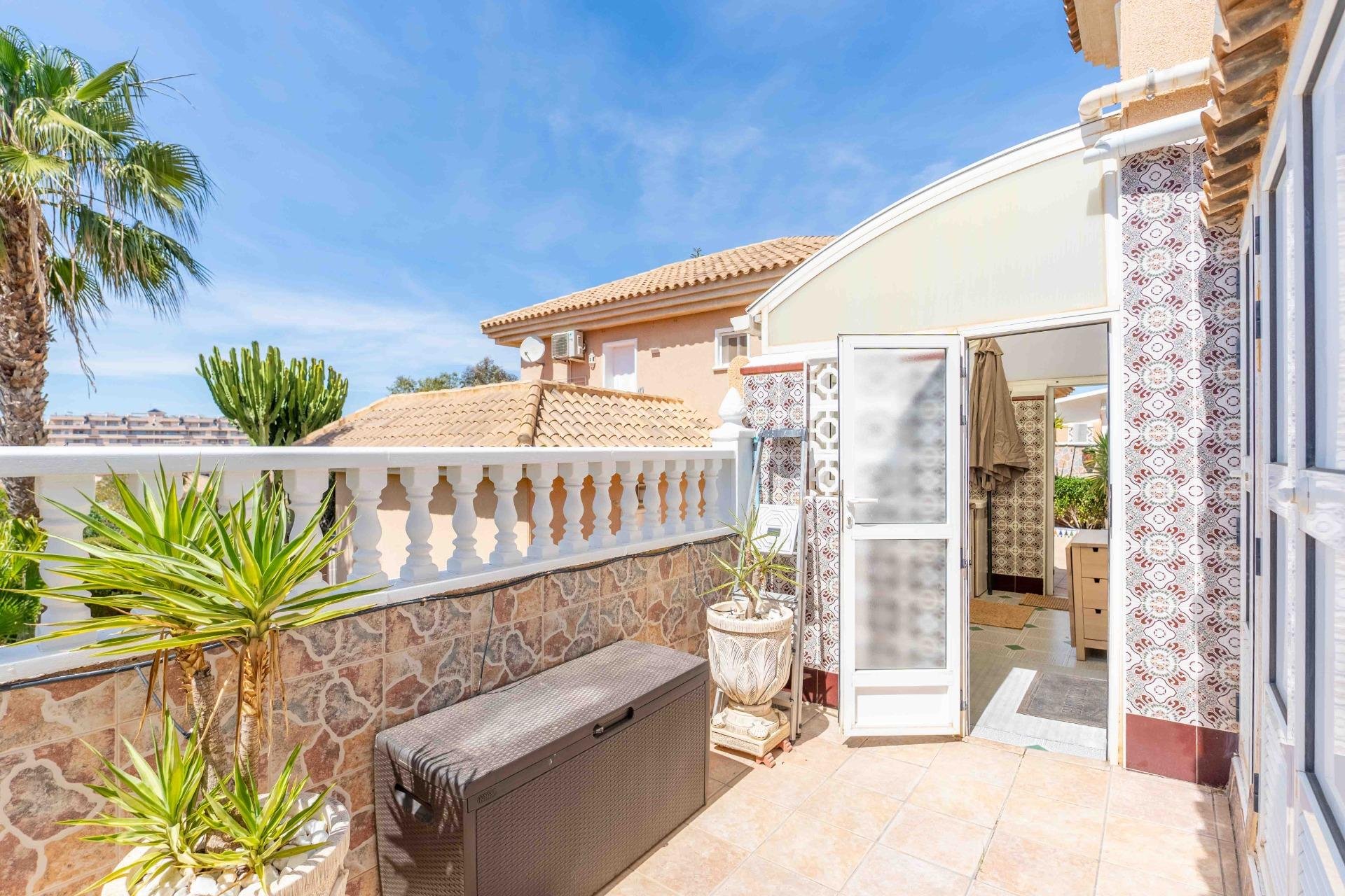 Segunda mano - Villa -
Orihuela Costa - Punta Prima