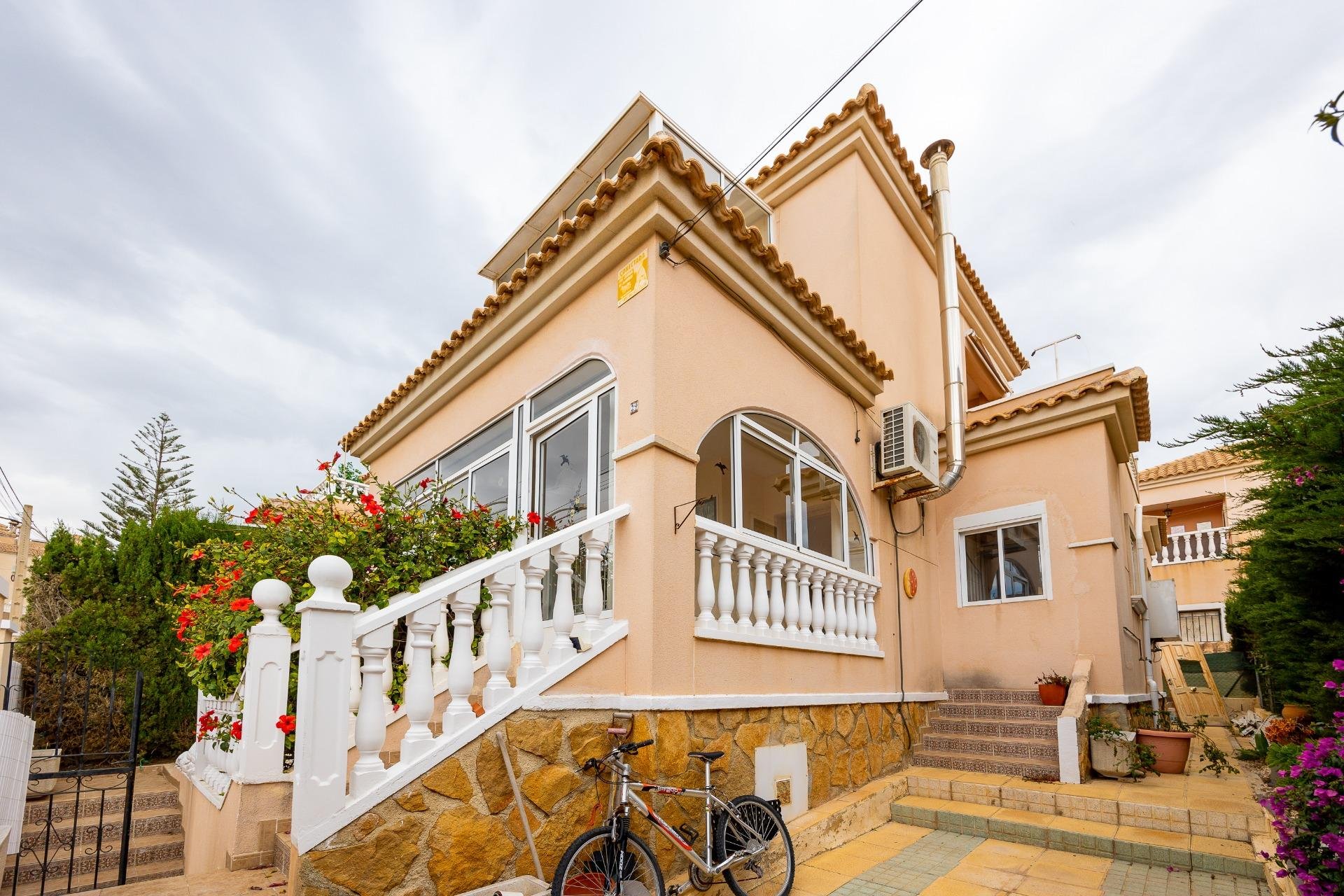 Segunda mano - Villa -
Orihuela Costa - Villamartín-las Filipinas