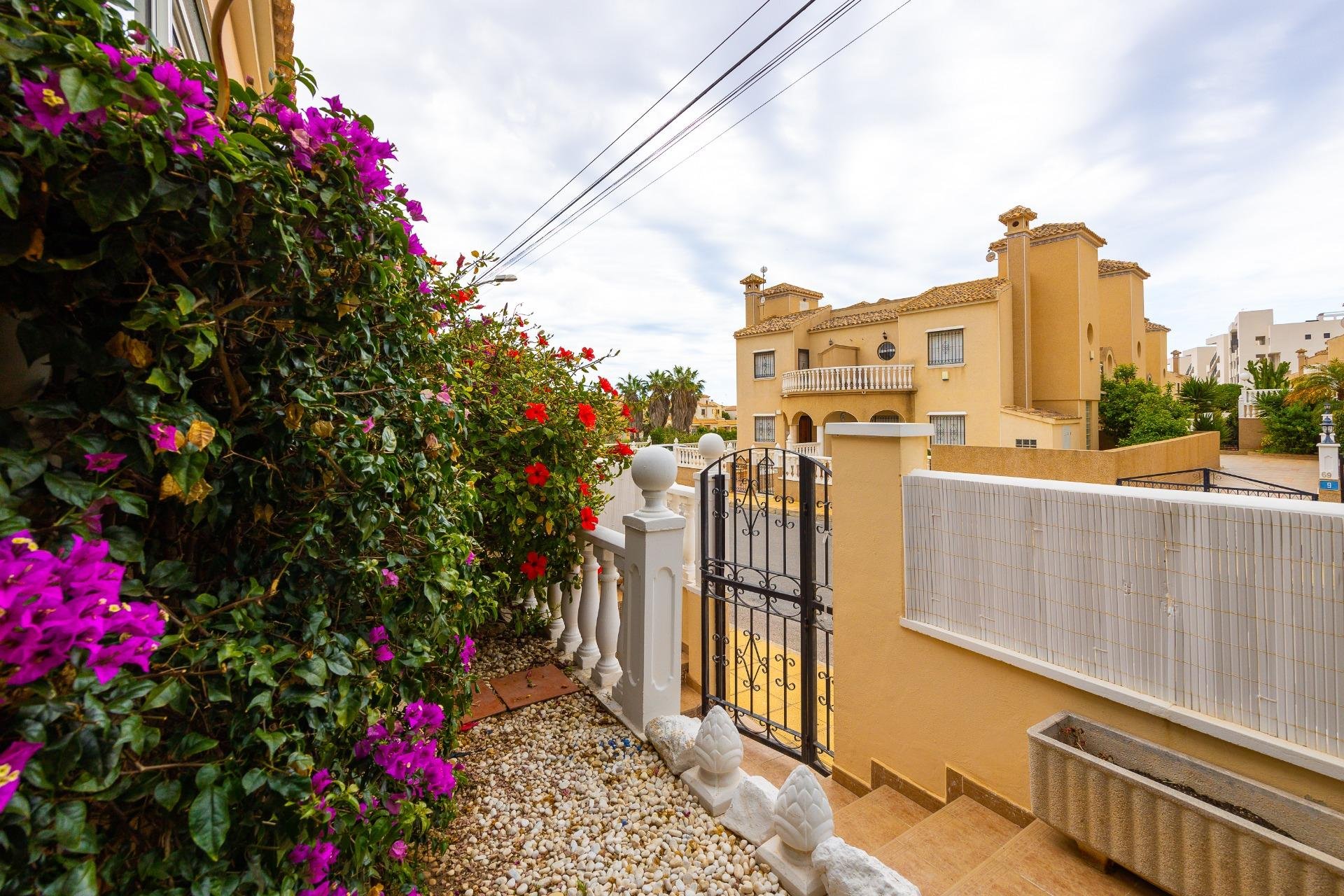 Segunda mano - Villa -
Orihuela Costa - Villamartín-las Filipinas