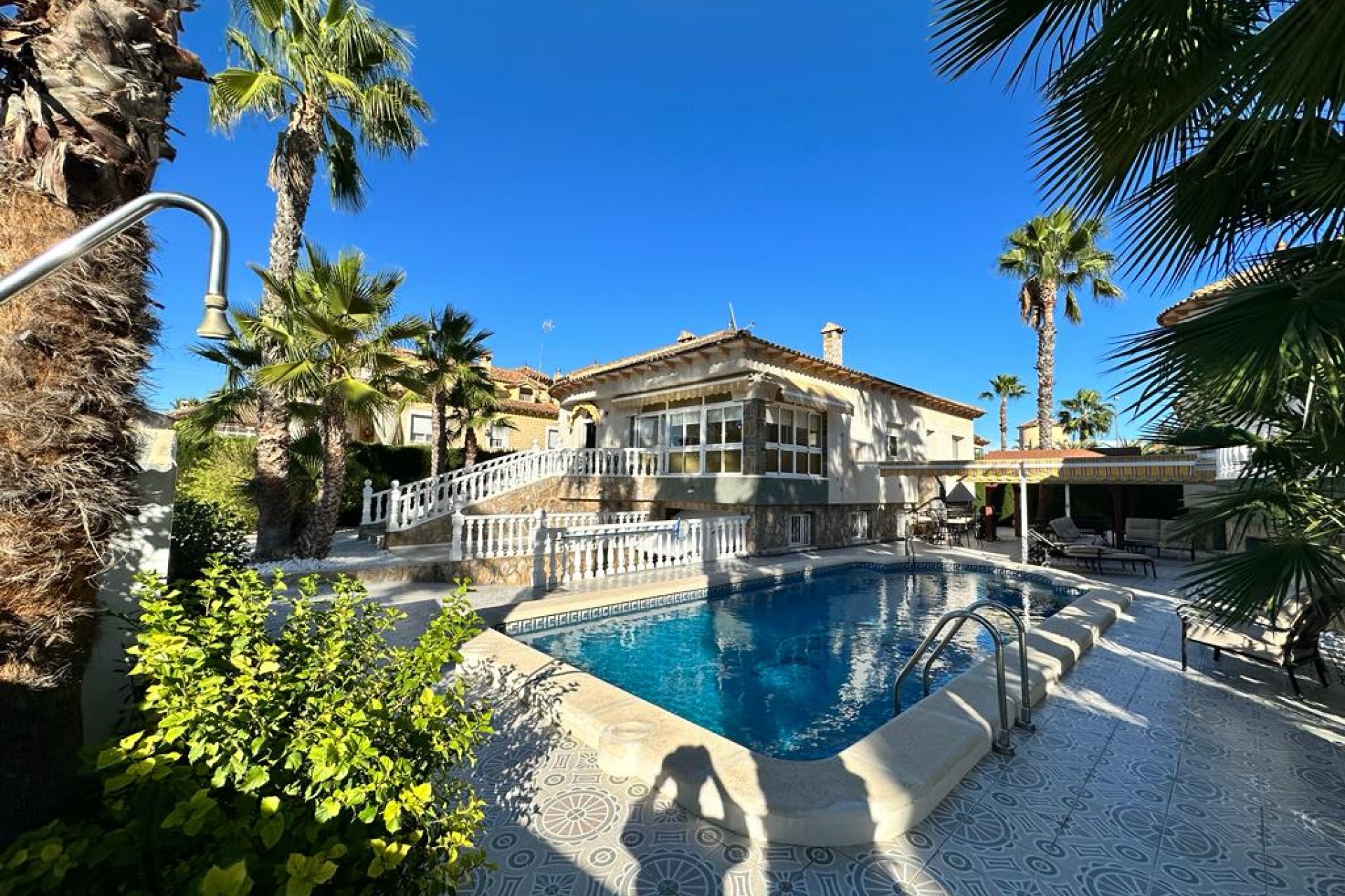 Segunda mano - Villa -
Orihuela - Inland