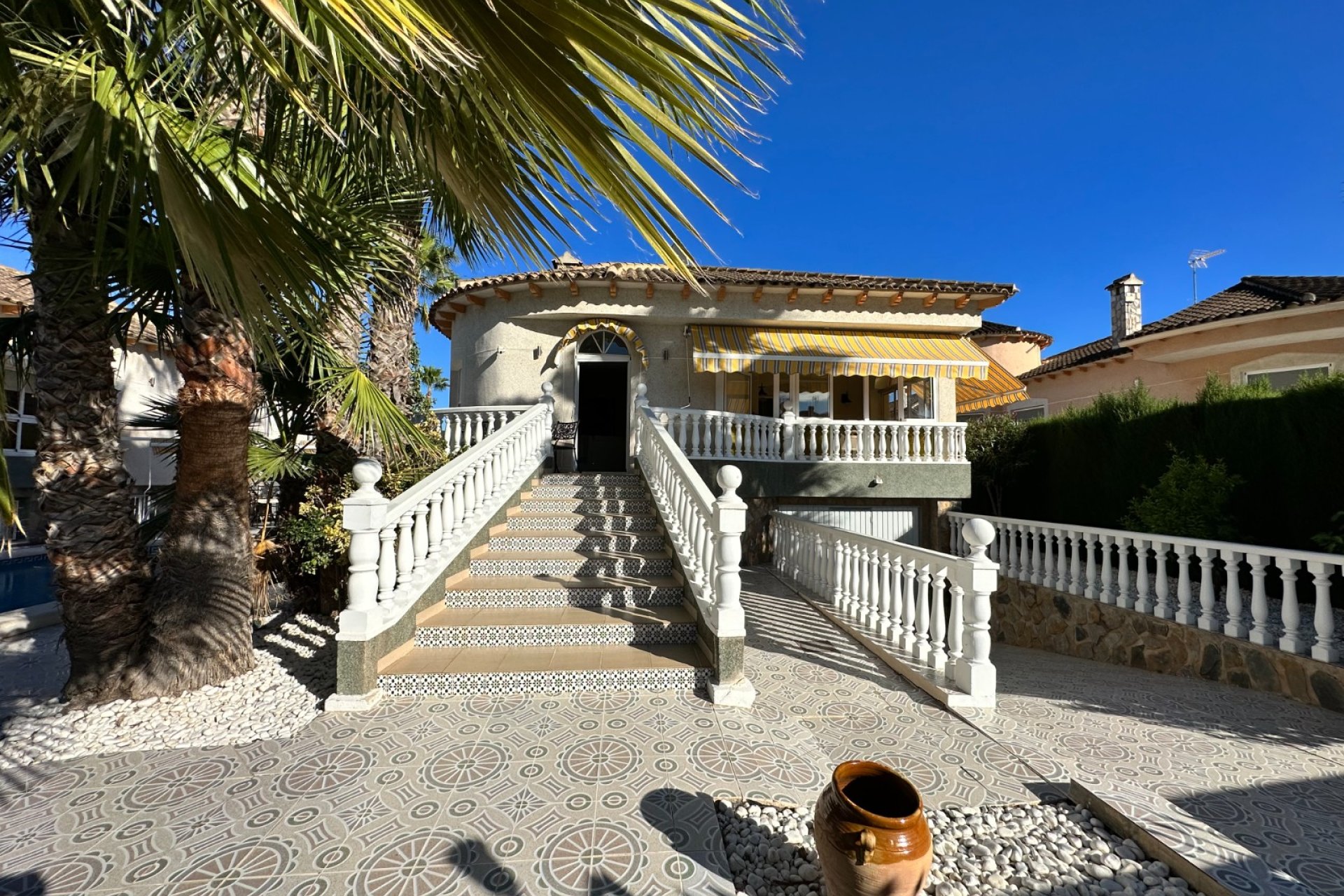 Segunda mano - Villa -
Orihuela - Inland