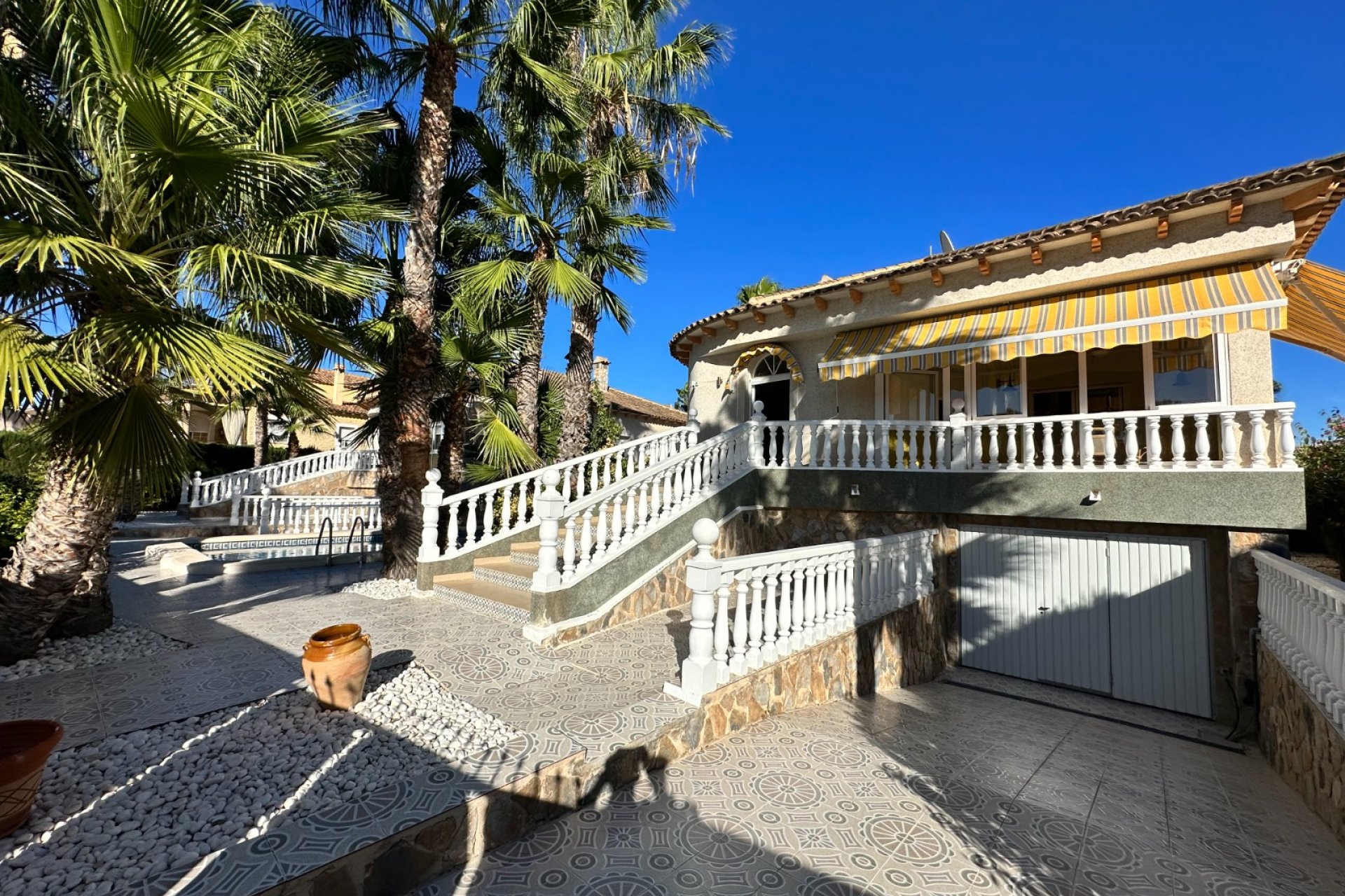 Segunda mano - Villa -
Orihuela - Inland