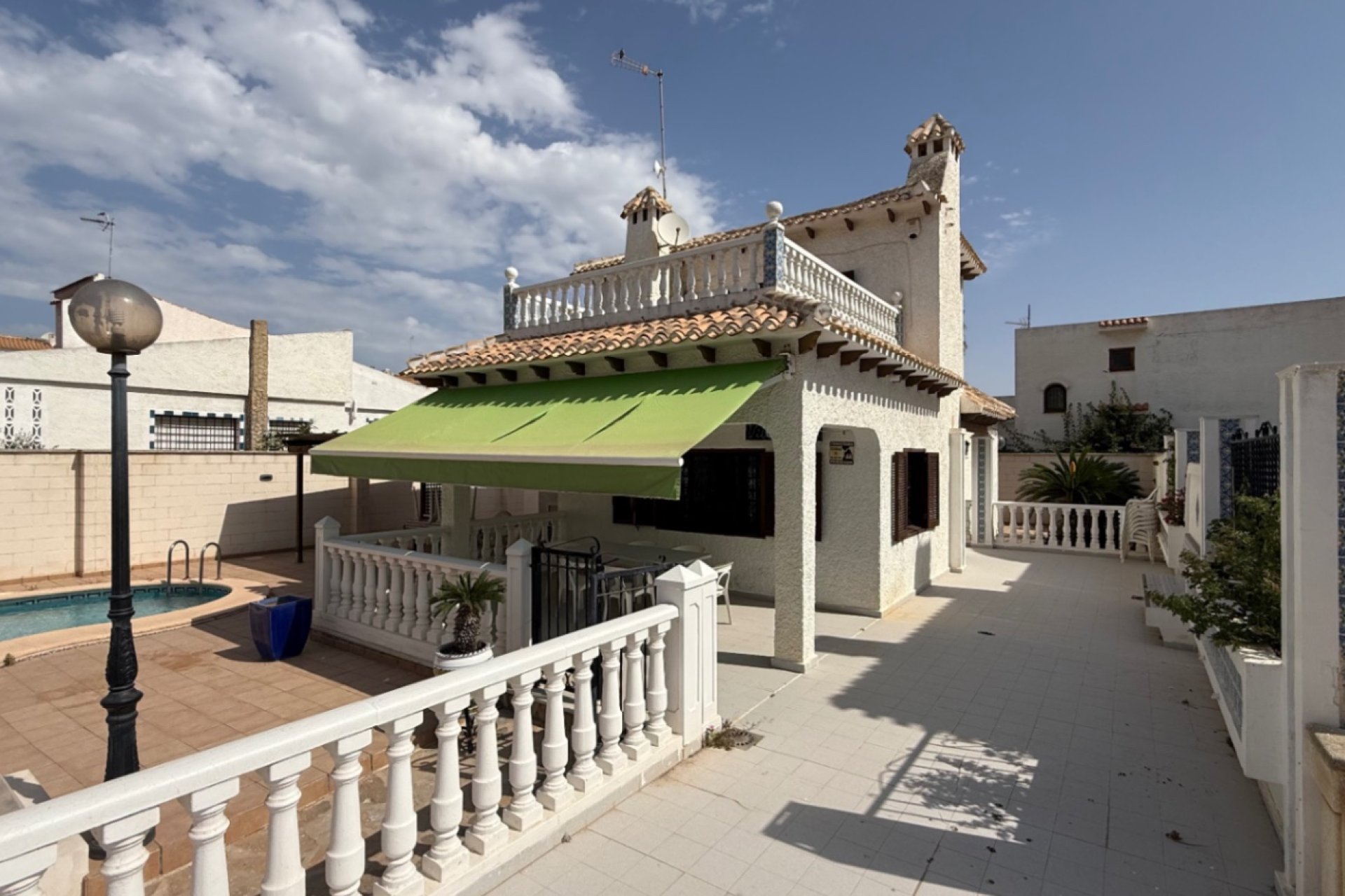 Segunda mano - Villa -
Orihuela - Inland