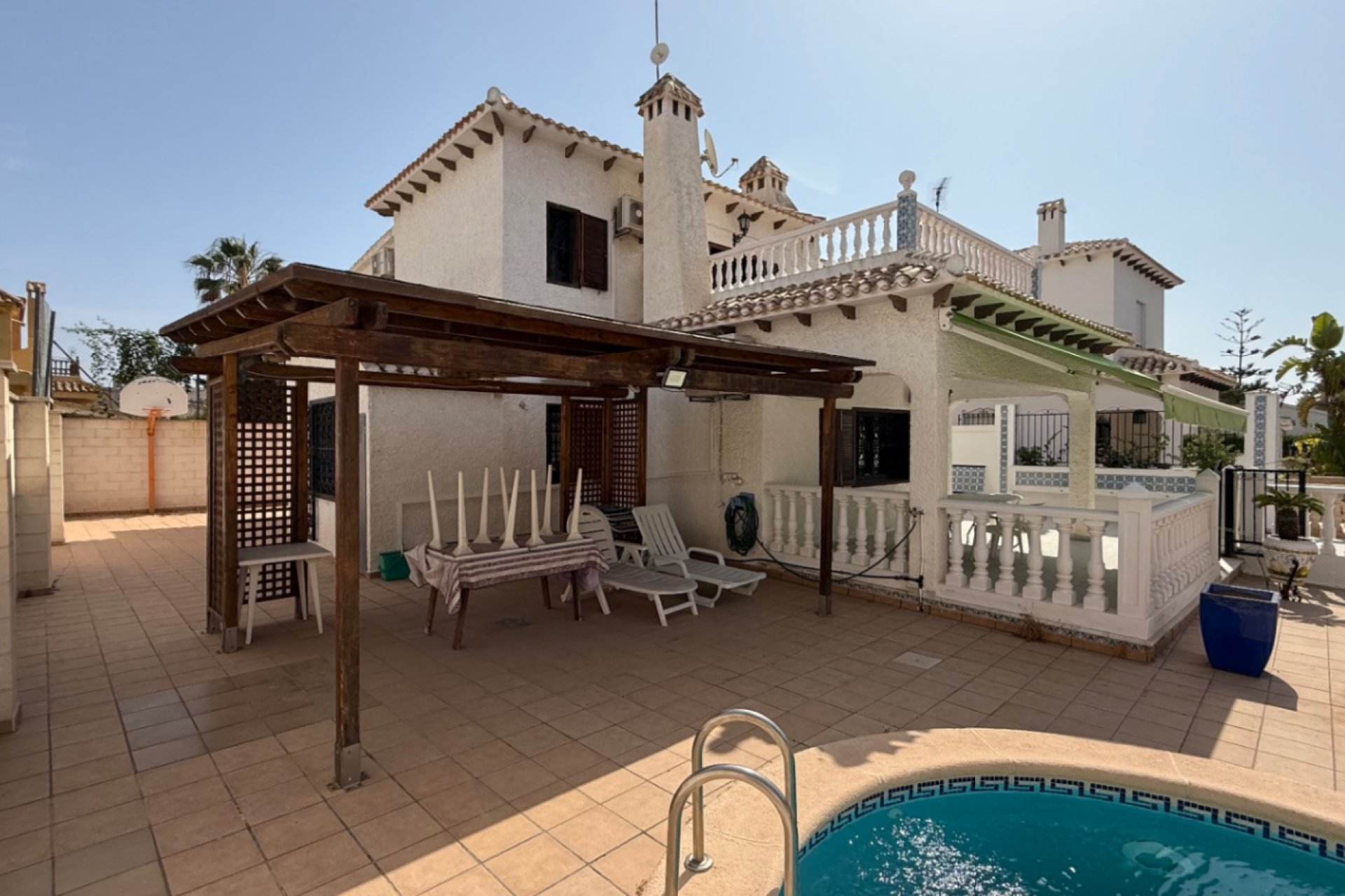 Segunda mano - Villa -
Orihuela - Inland