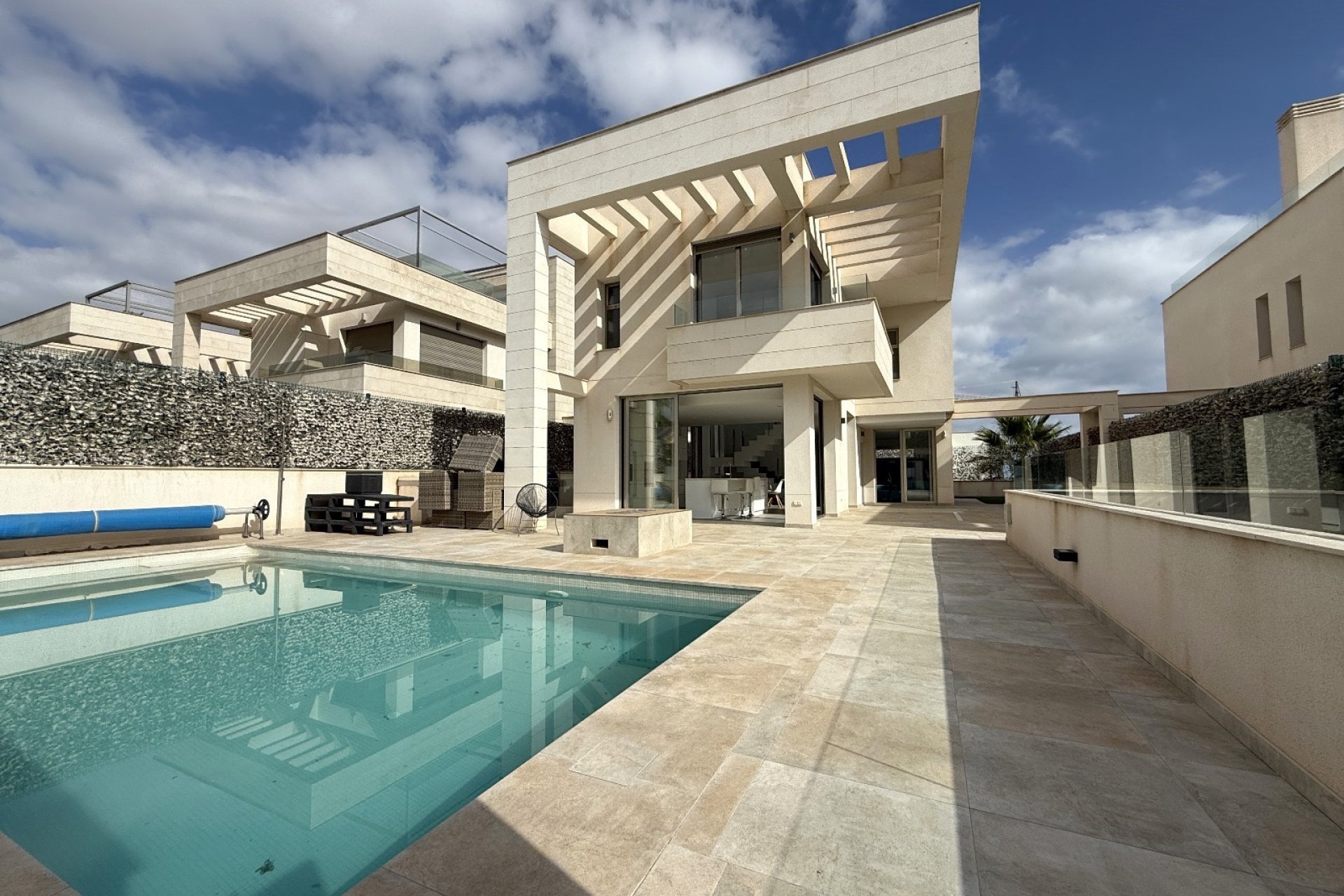 Segunda mano - Villa -
Orihuela - Inland