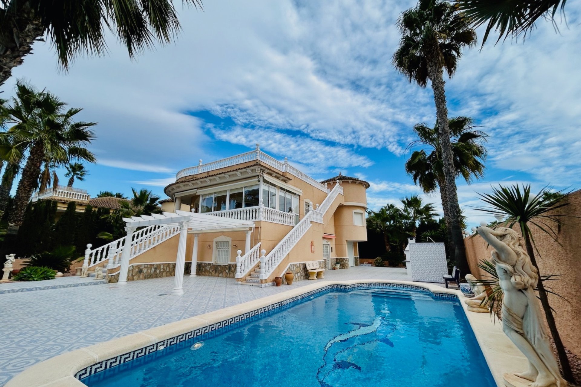 Segunda mano - Villa -
Orihuela - Inland