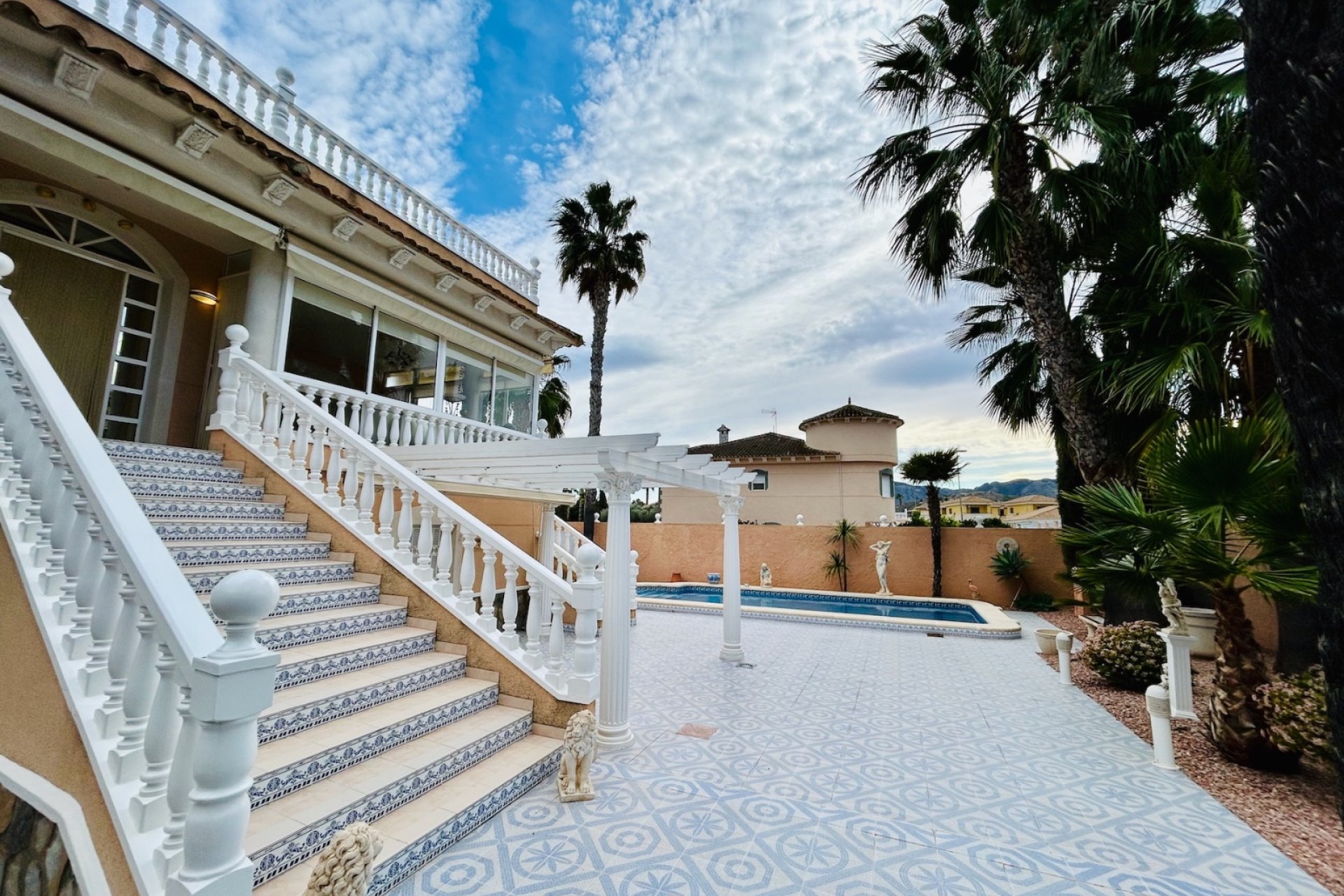 Segunda mano - Villa -
Orihuela - Inland
