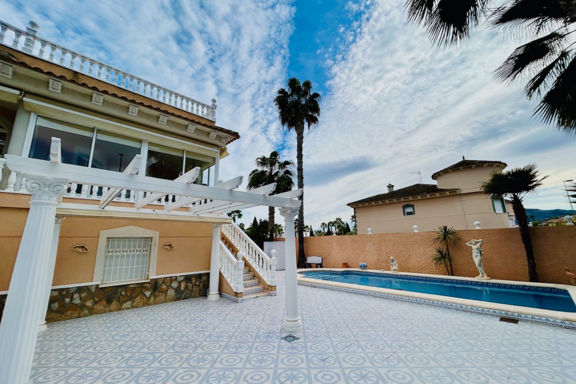 Segunda mano - Villa -
Orihuela - Inland