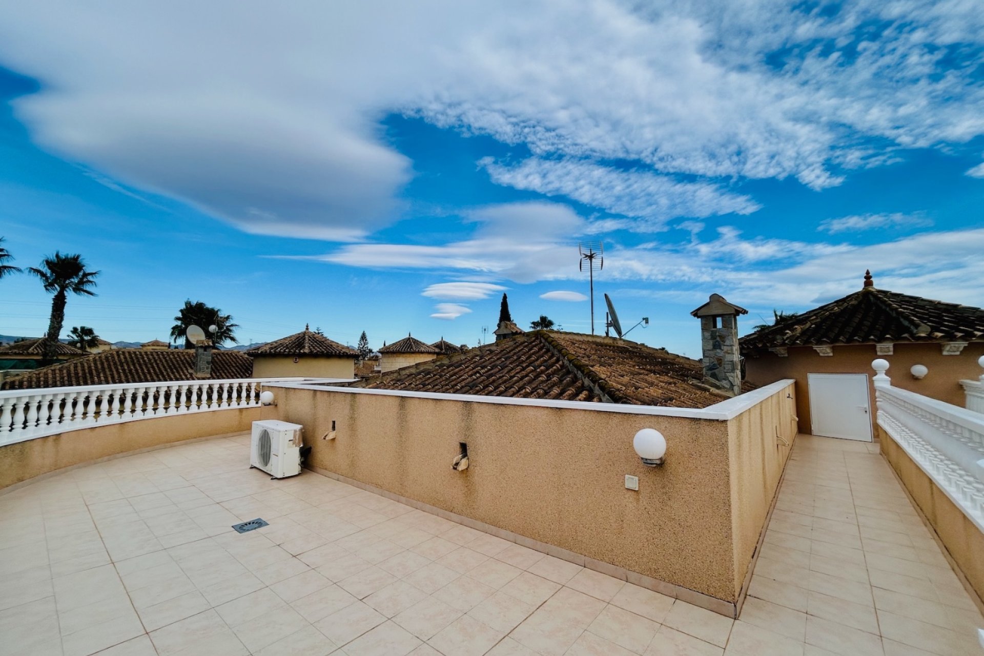 Segunda mano - Villa -
Orihuela - Inland