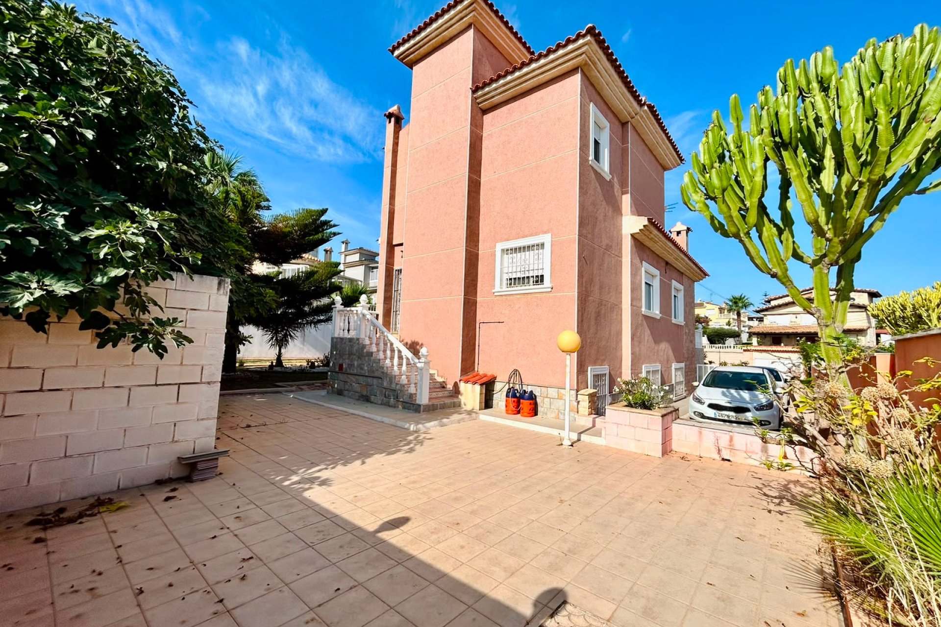 Segunda mano - Villa -
Orihuela - Inland