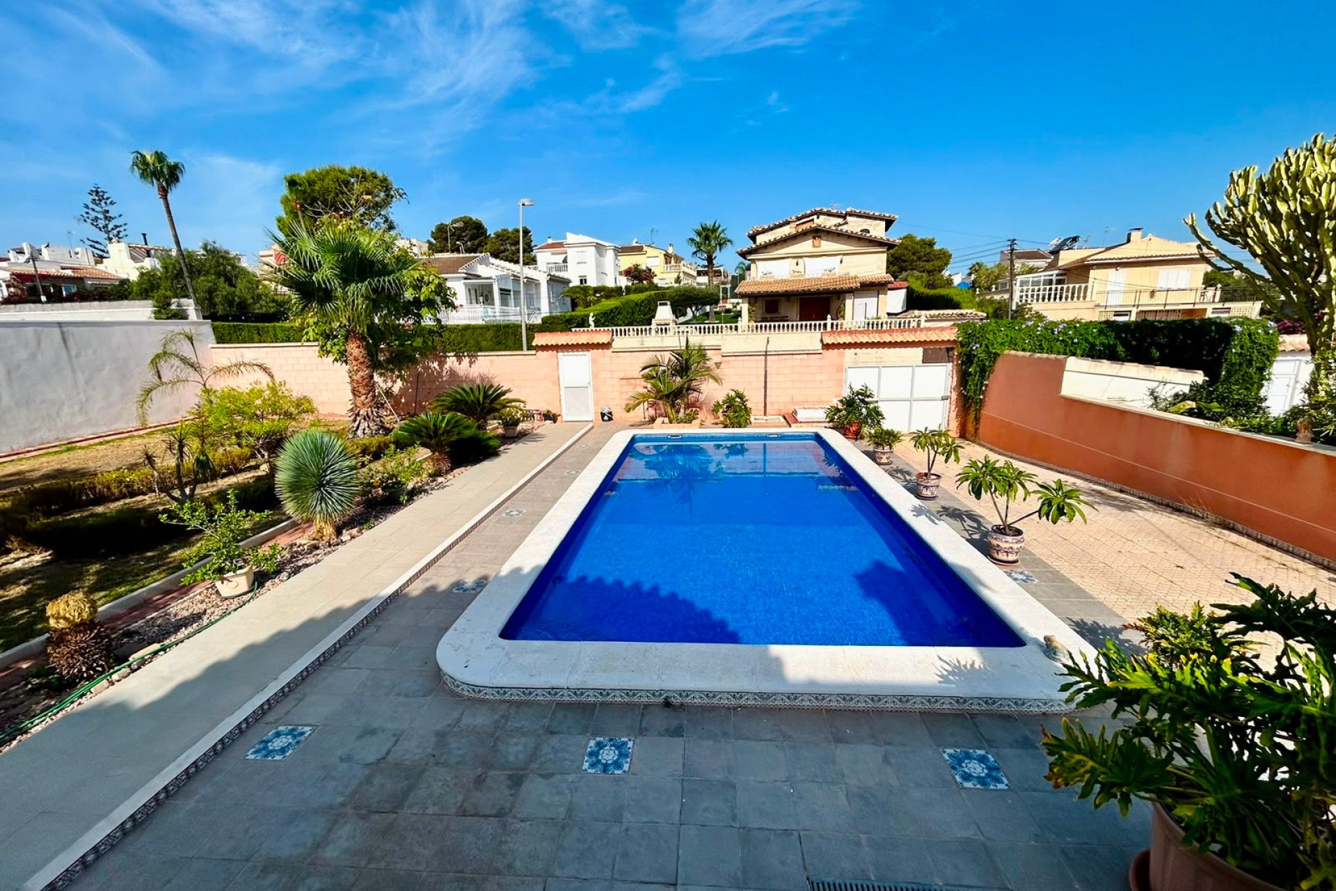 Segunda mano - Villa -
Orihuela - Inland