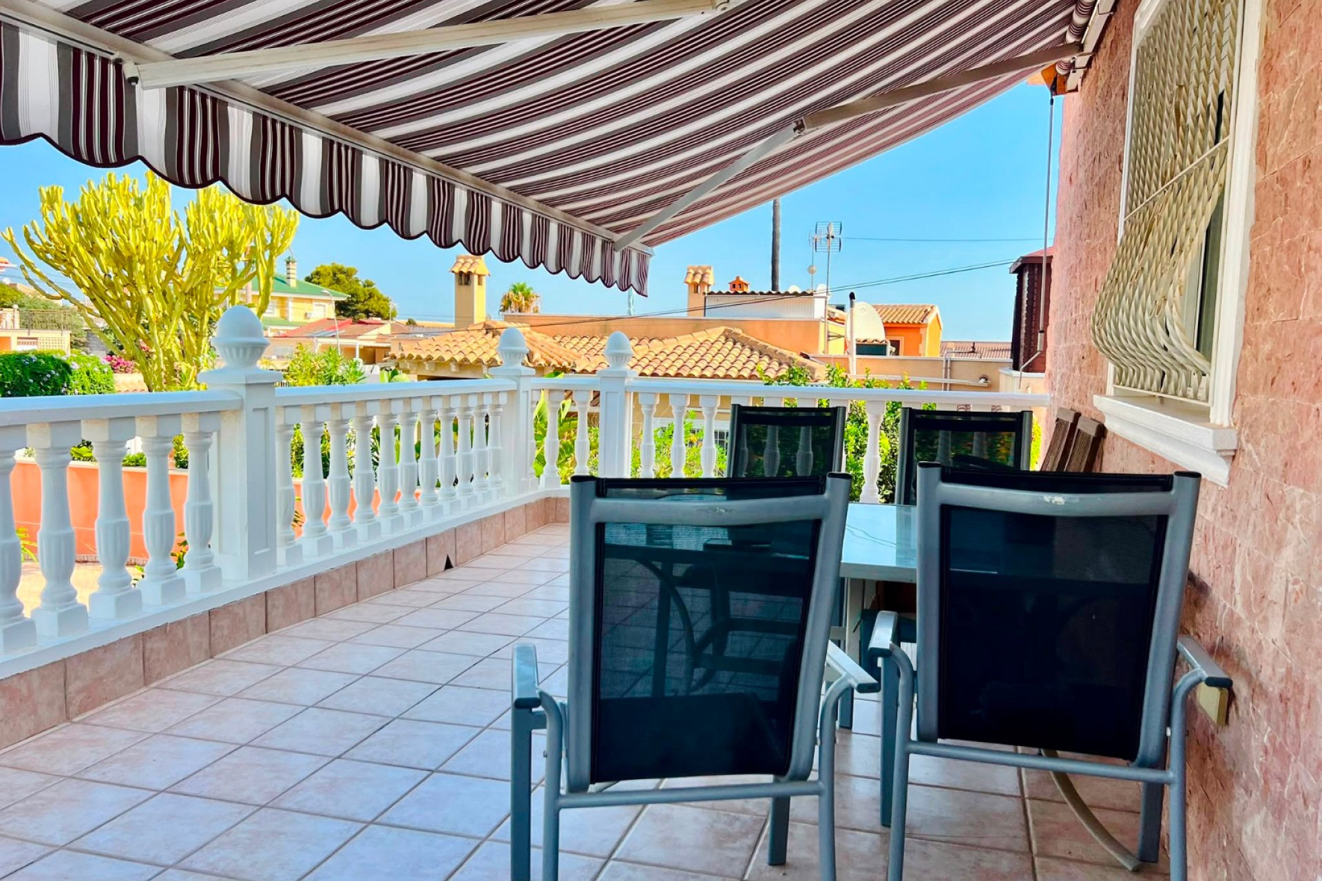 Segunda mano - Villa -
Orihuela - Inland
