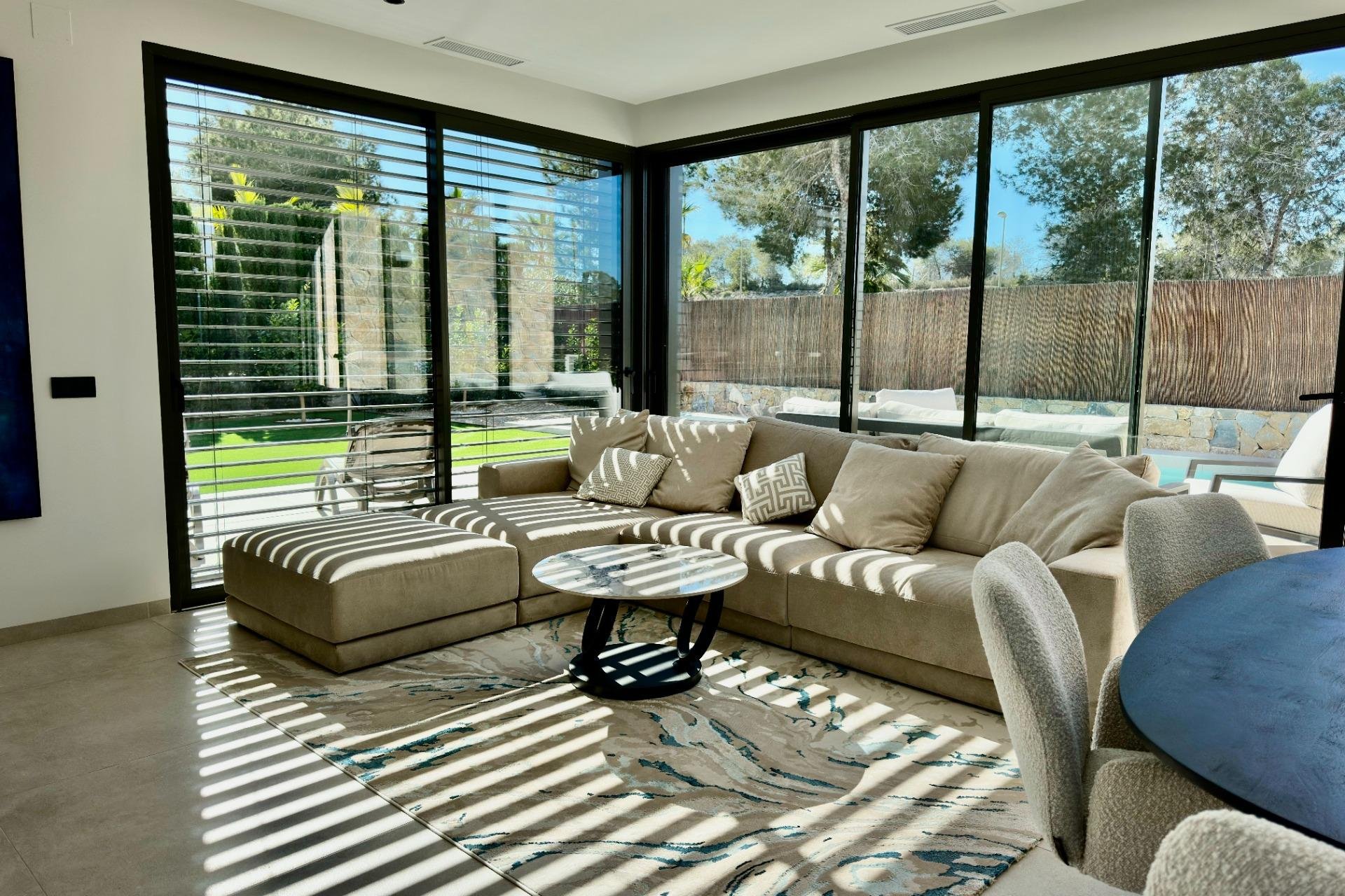 Segunda mano - Villa -
Orihuela - Las Colinas Golf