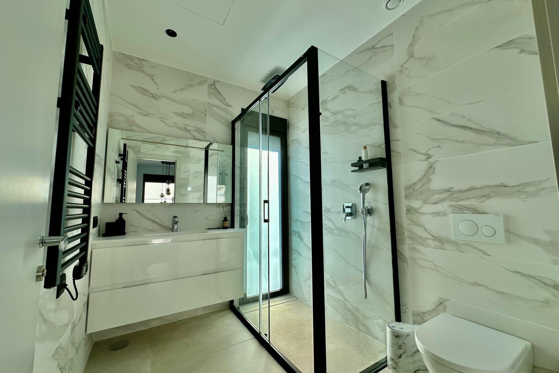 Segunda mano - Villa -
Orihuela - Las Colinas Golf