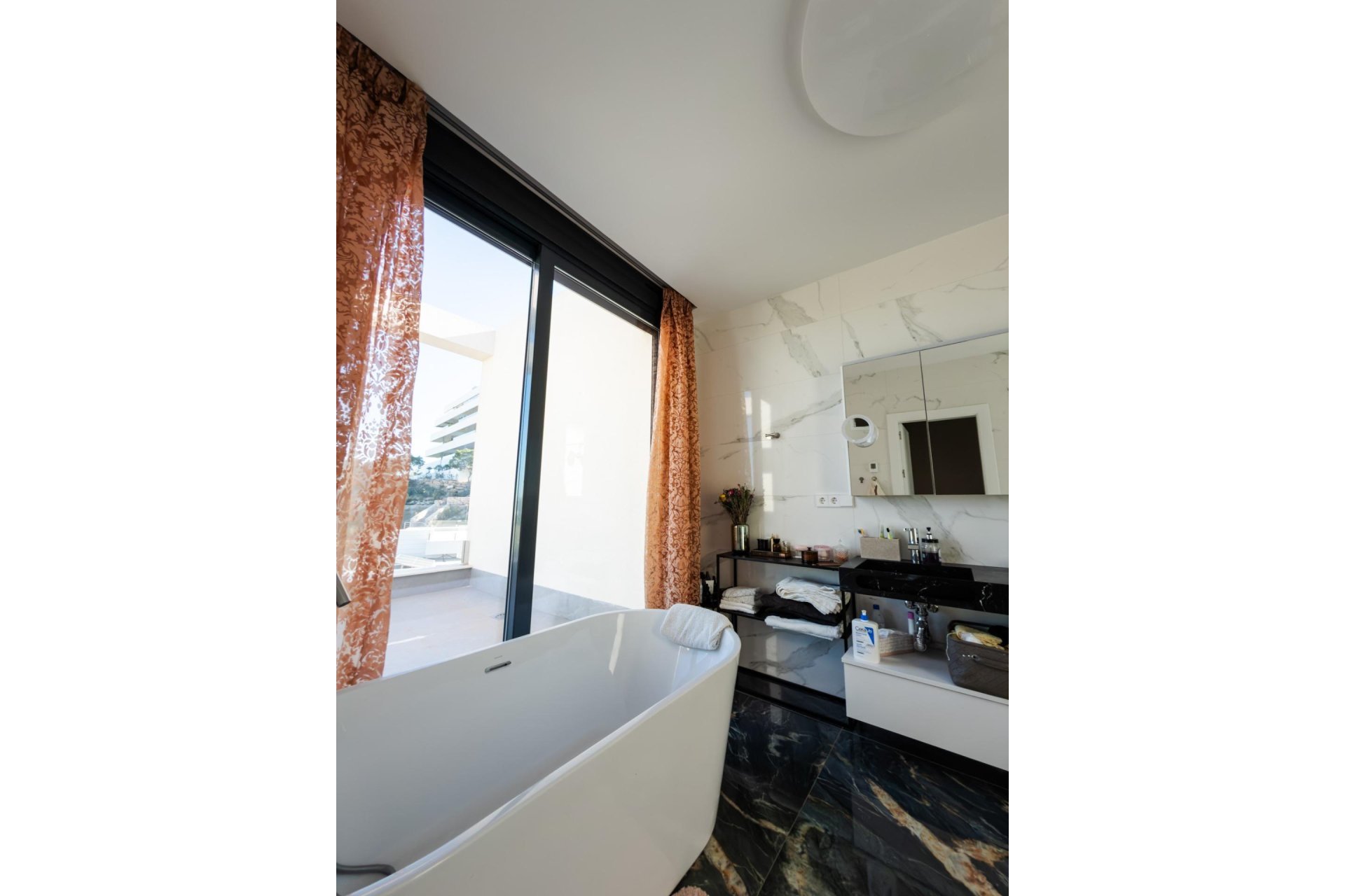 Segunda mano - Villa -
Orihuela - Las Colinas Golf