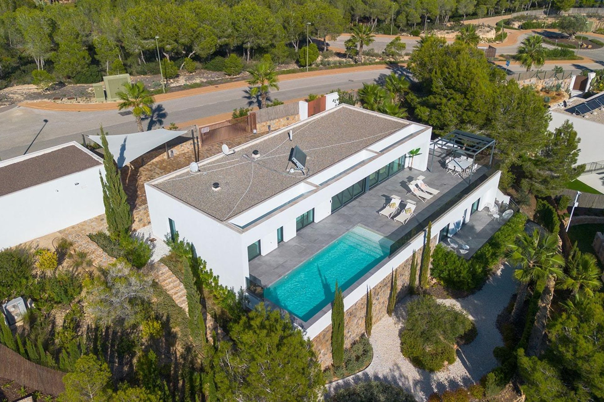 Segunda mano - Villa -
Orihuela - Las Colinas Golf