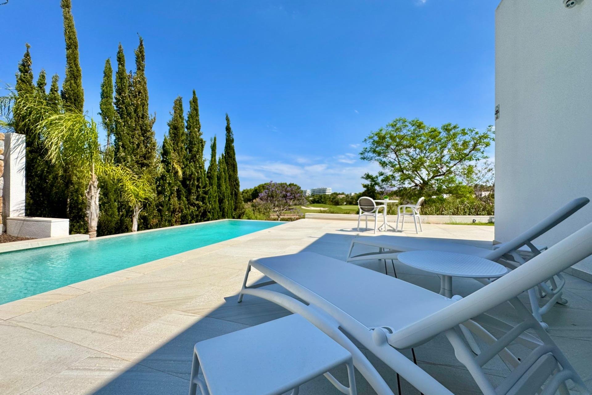 Segunda mano - Villa -
Orihuela - Las Colinas Golf