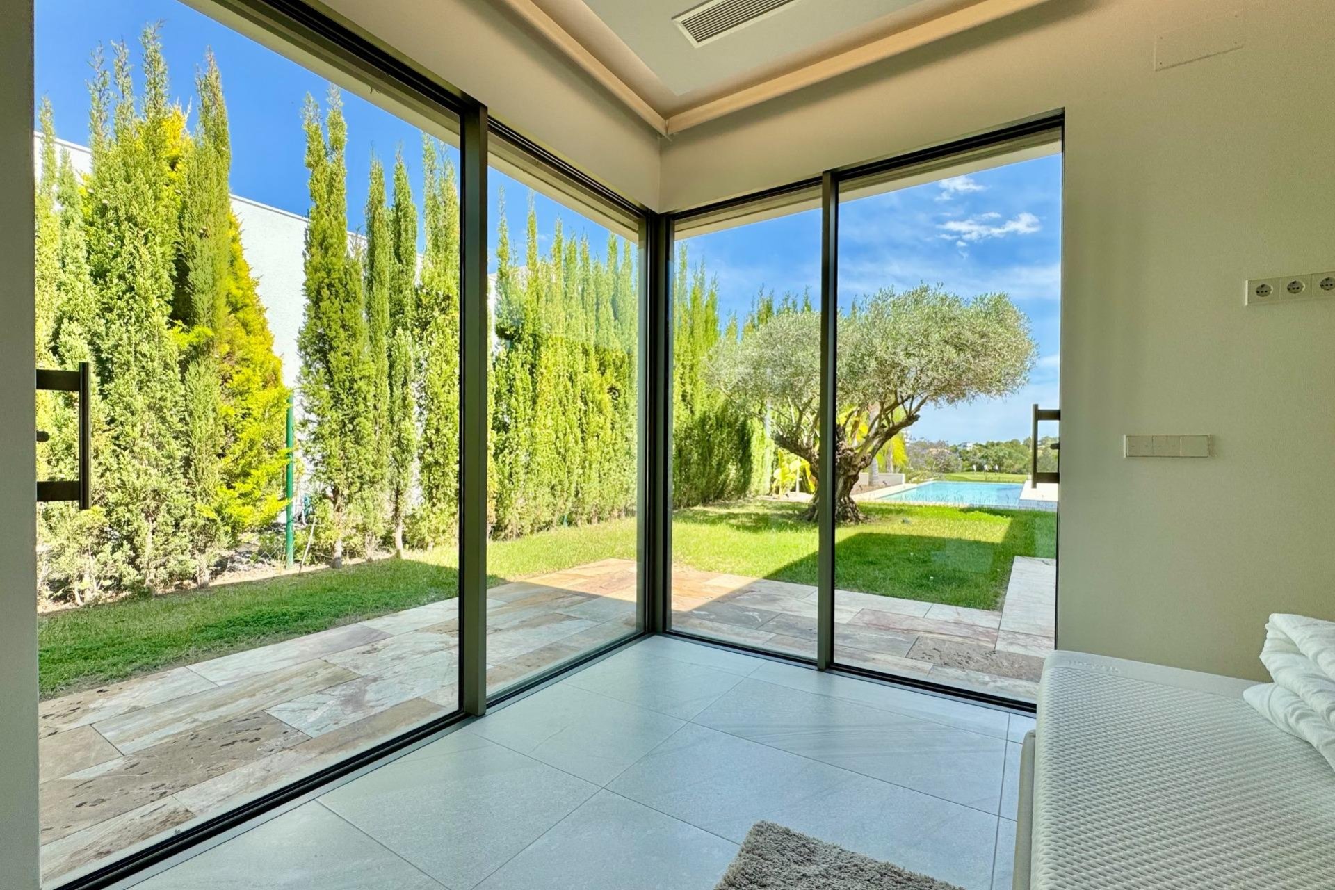 Segunda mano - Villa -
Orihuela - Las Colinas Golf