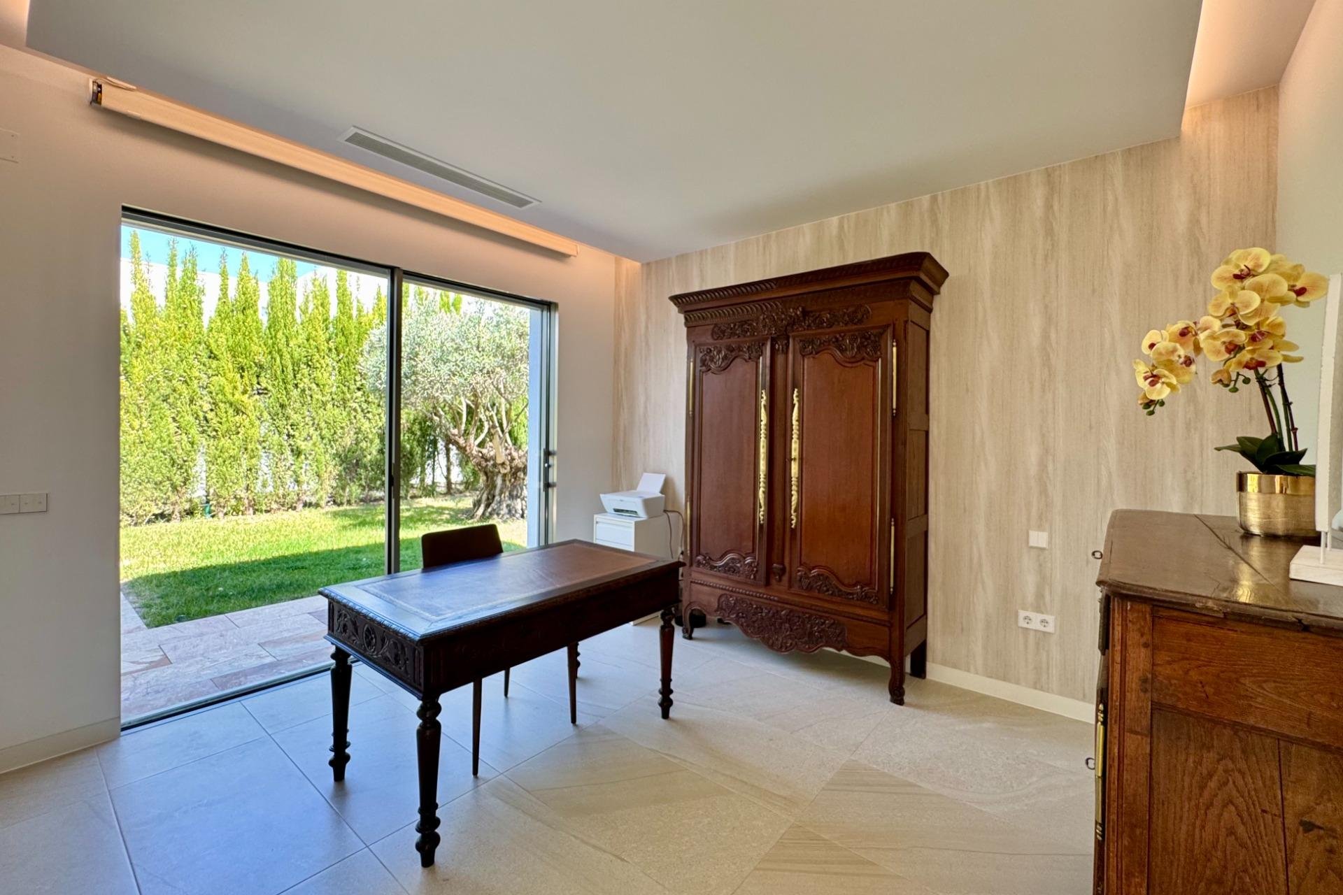 Segunda mano - Villa -
Orihuela - Las Colinas Golf