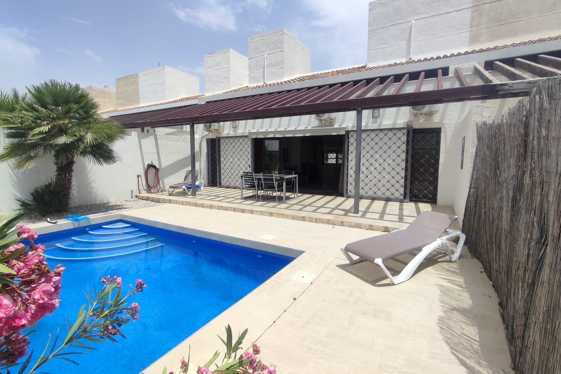 Segunda mano - Villa -
Peraleja Golf - Inland