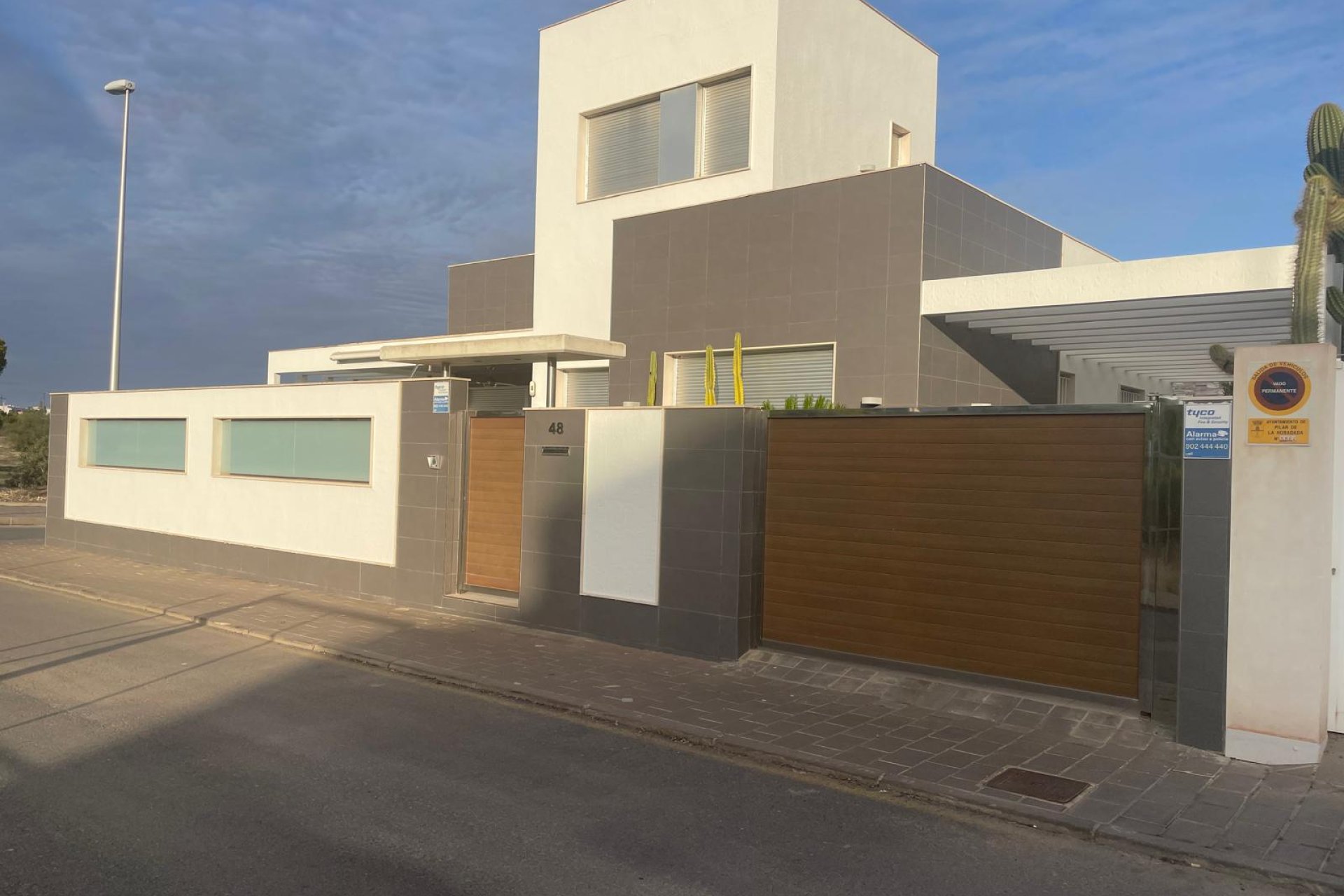 Segunda mano - Villa -
Pilar de la Horadada - Costa Blanca