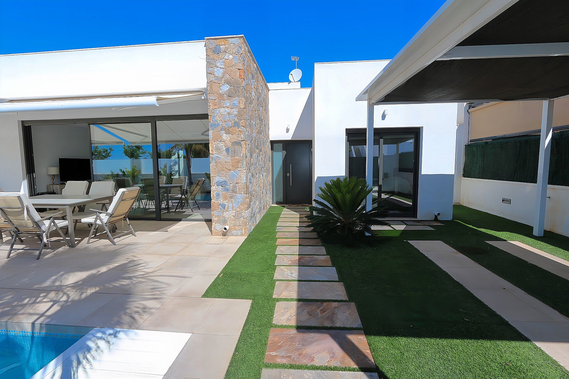 Segunda mano - Villa -
Pilar de la Horadada - Costa Blanca
